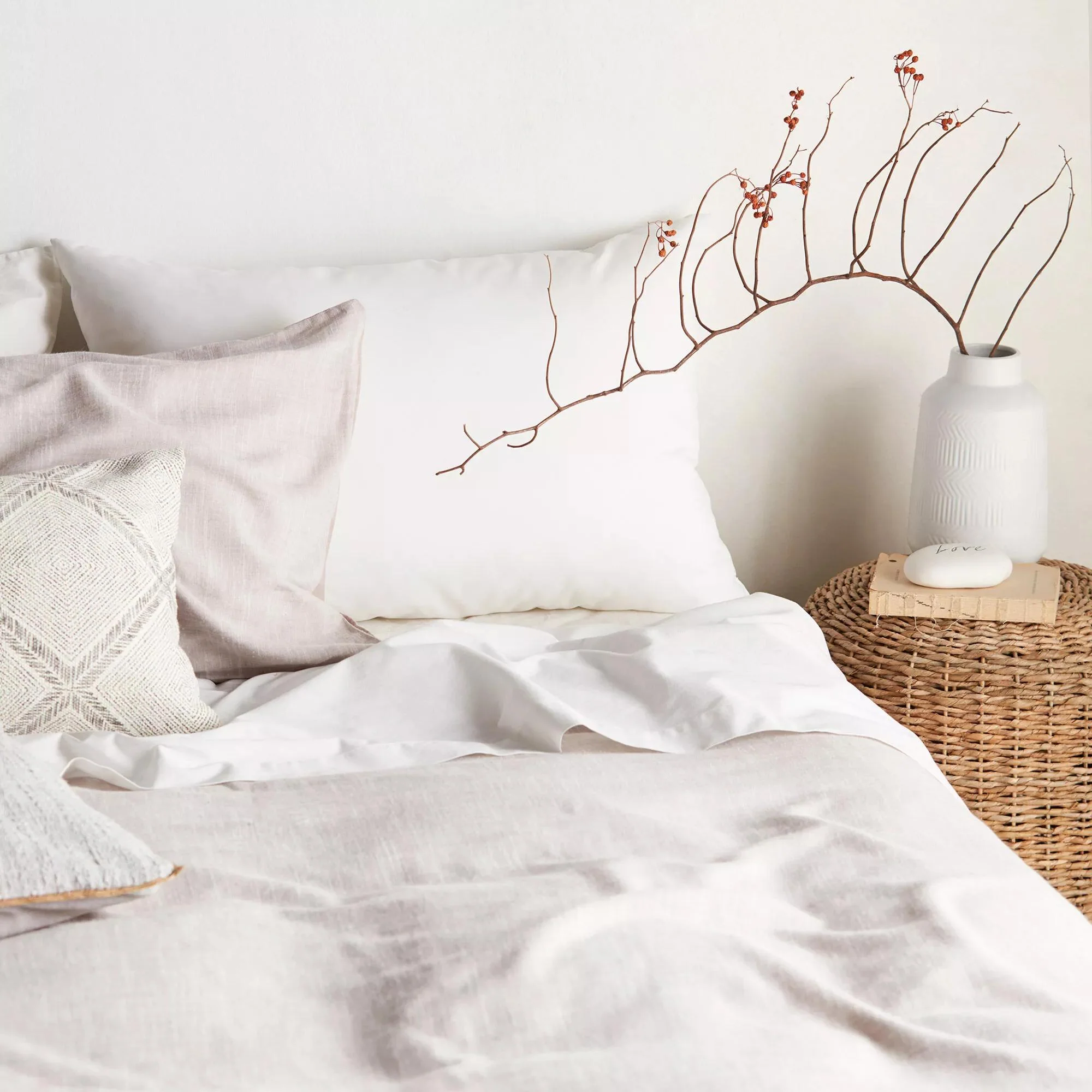White Basic Pillow - Image 3