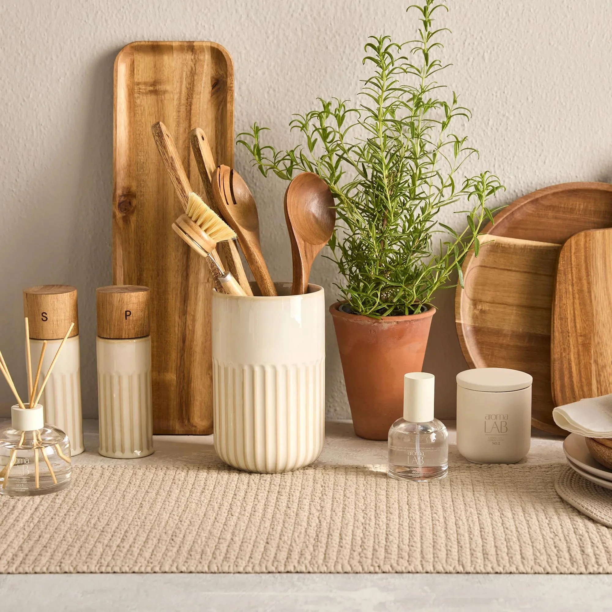 Beige Salt Grinder - Image 10