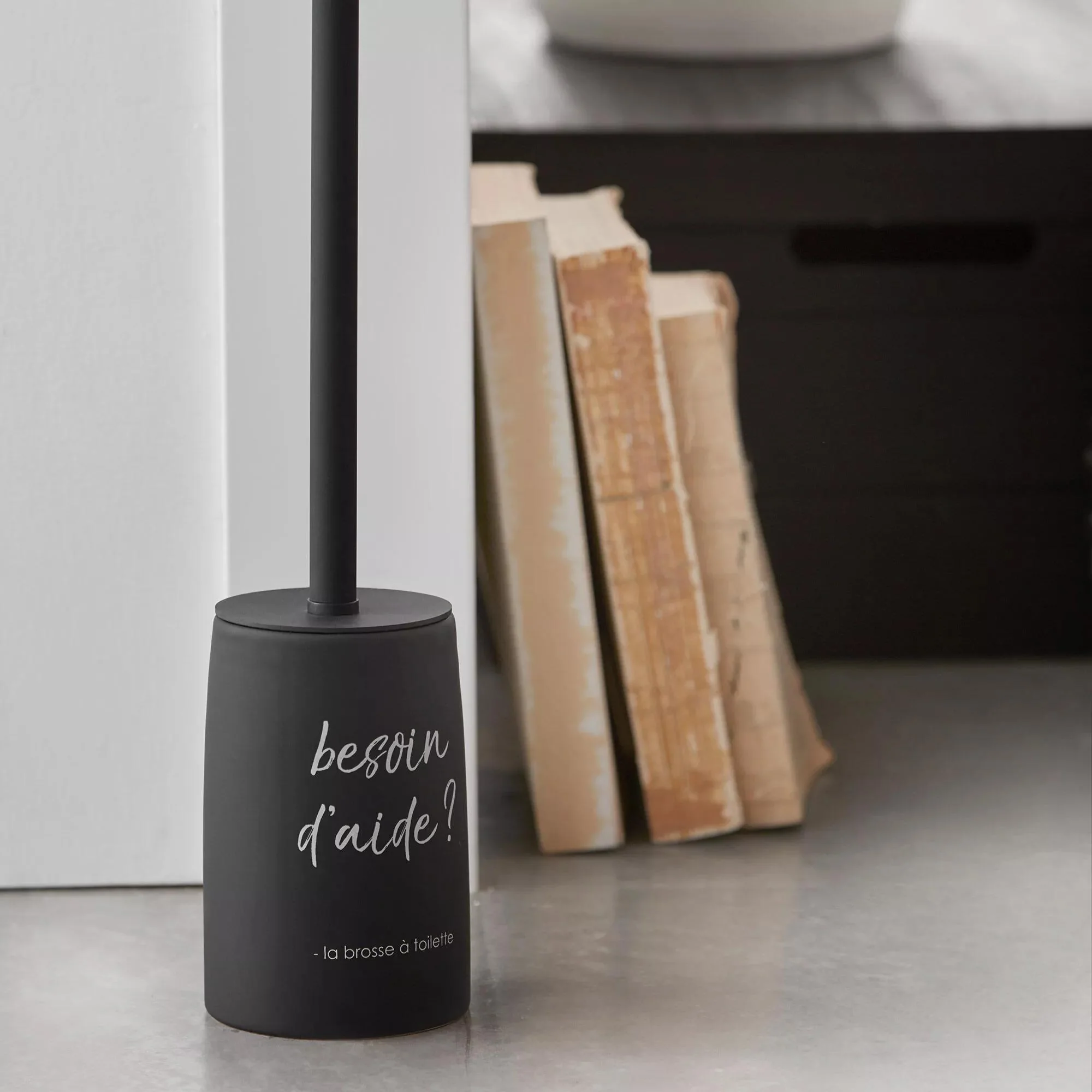 Black Toilet Brush With French Typography - Image 3