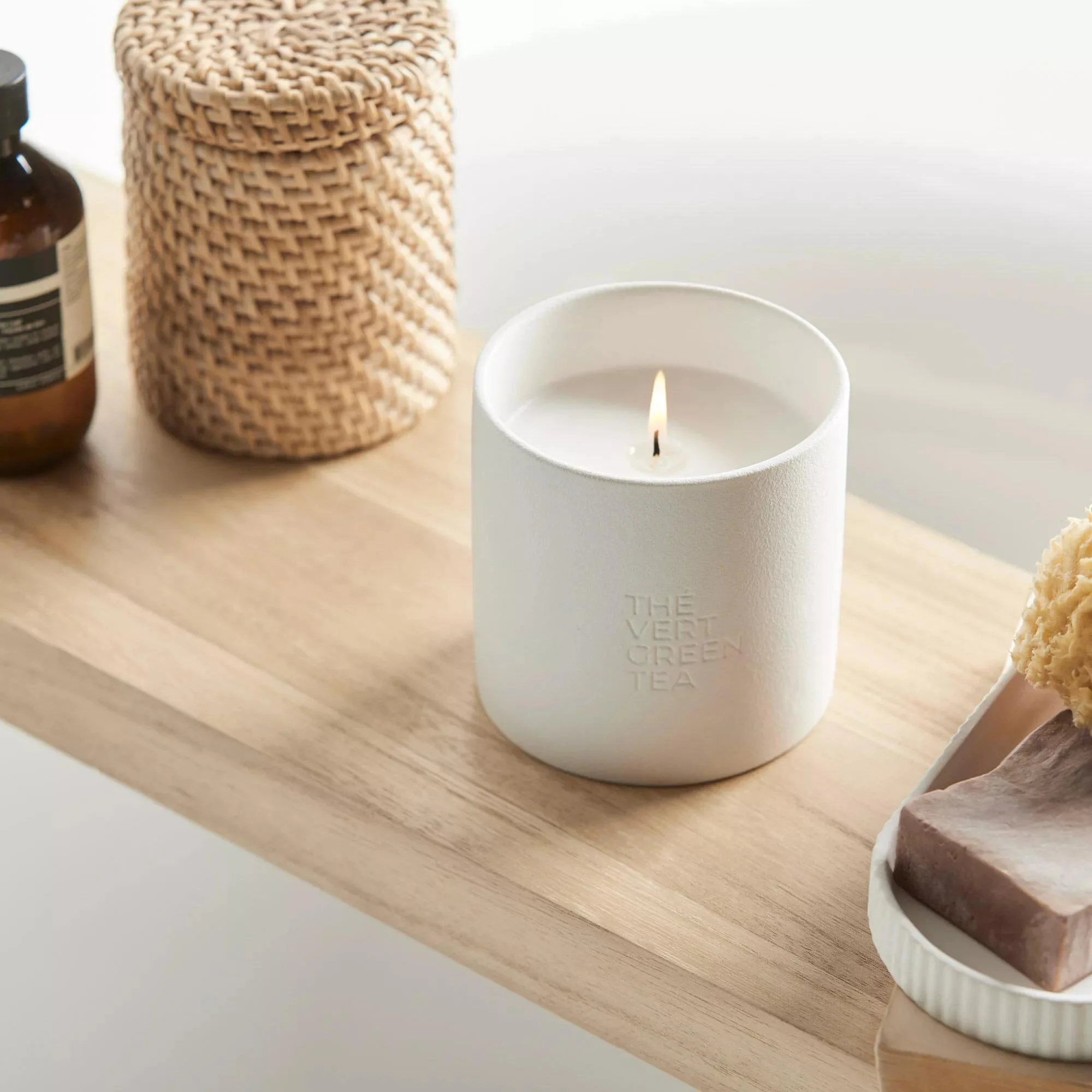 Bouclair Green Tea Candle with Wooden Lid - Image 3