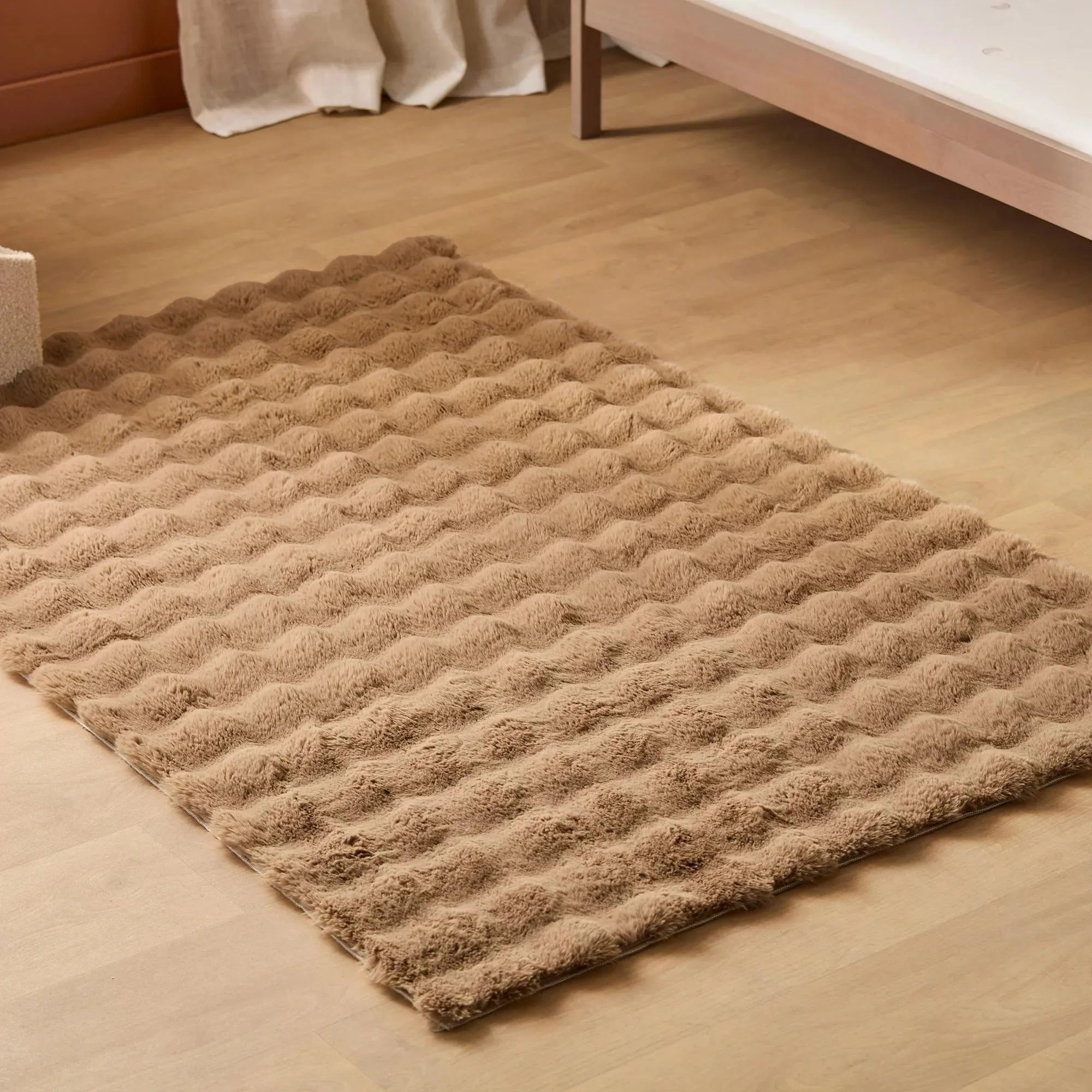 Cream Bubble Faux Fur Rug - Image 3