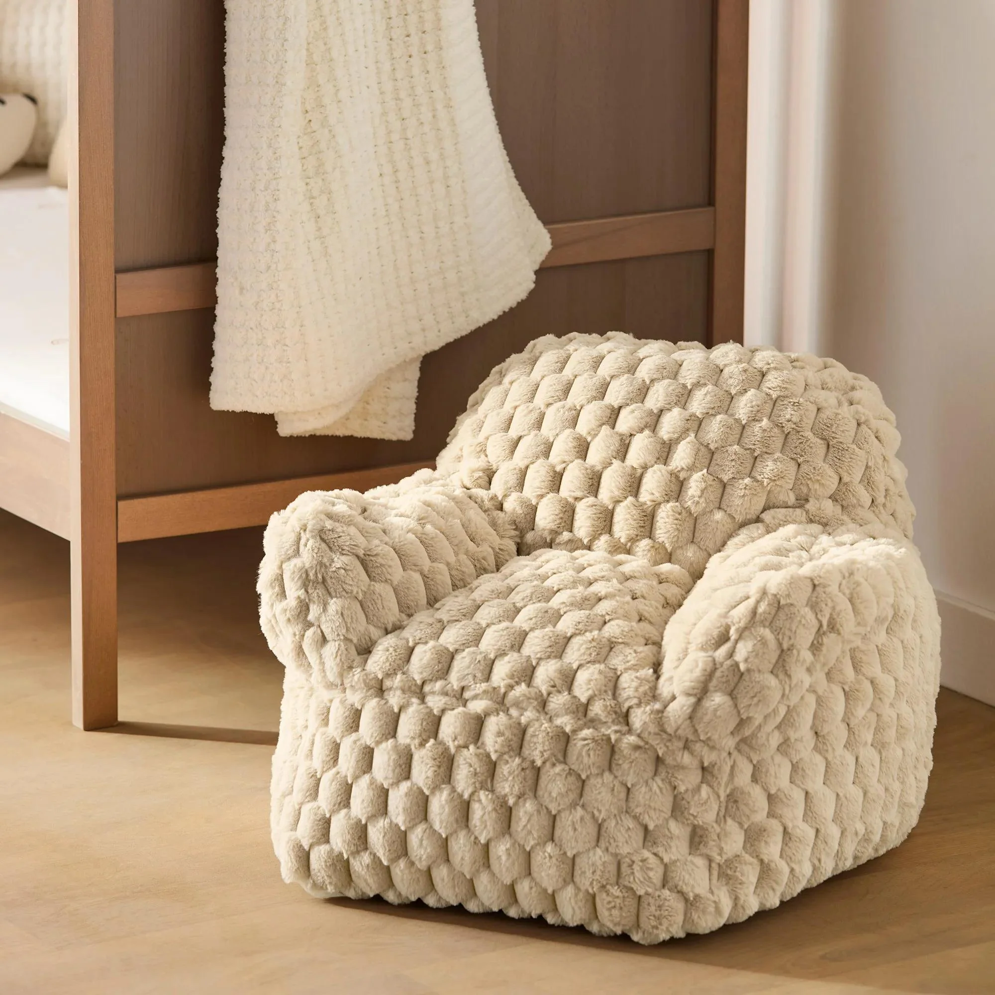 Bubble Fur Toddler Chair - Image 2