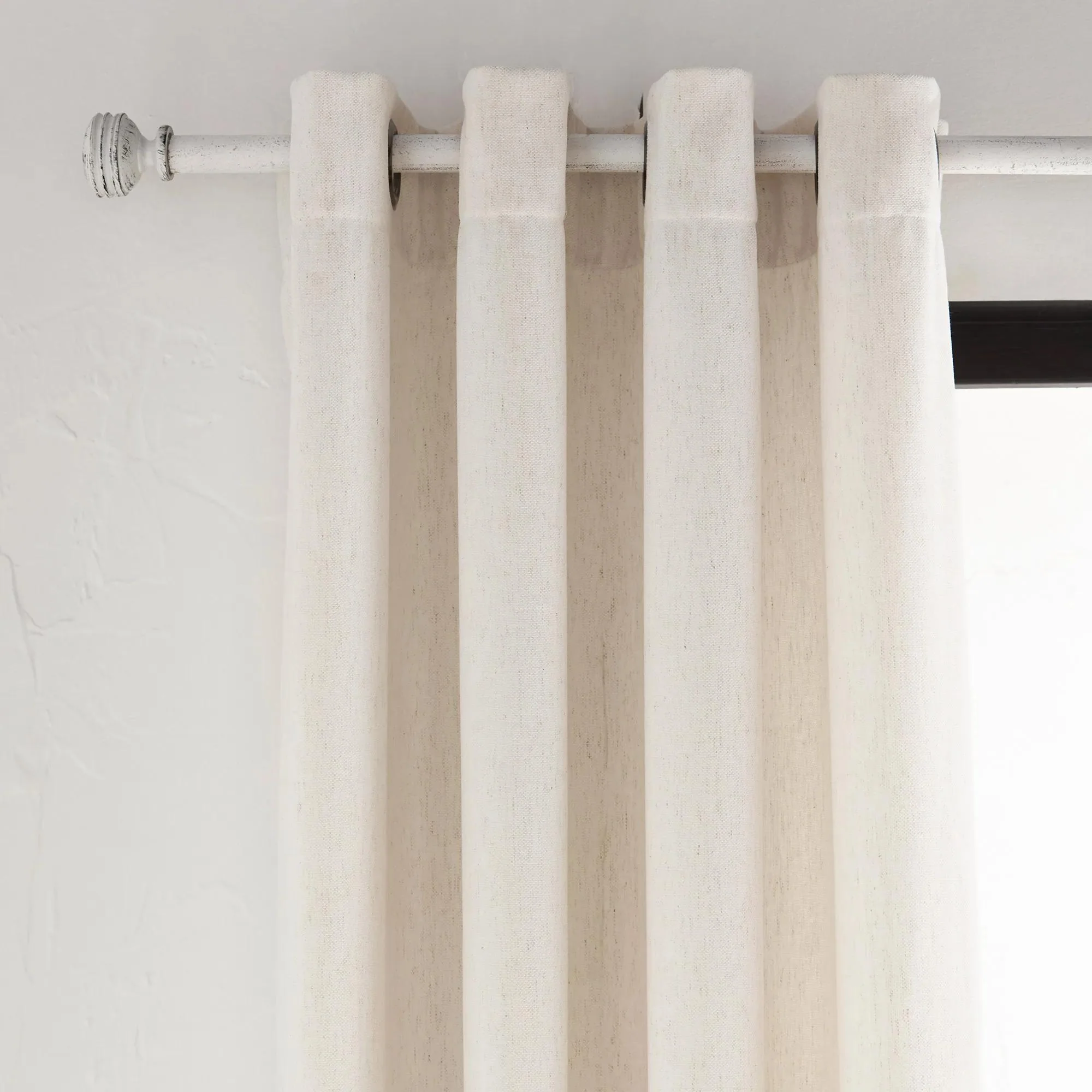 Carlie Curtain - Image 2