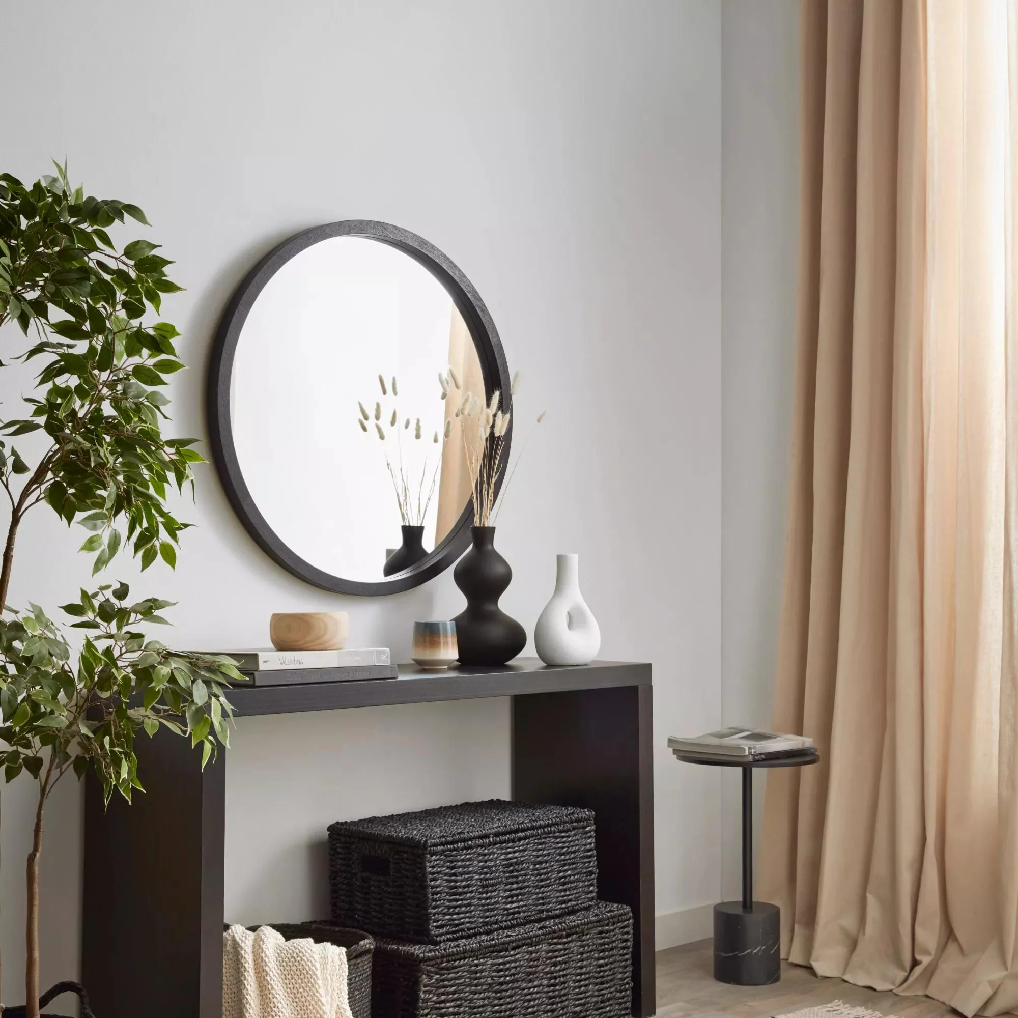 Ceramic Loop Vase - Image 10