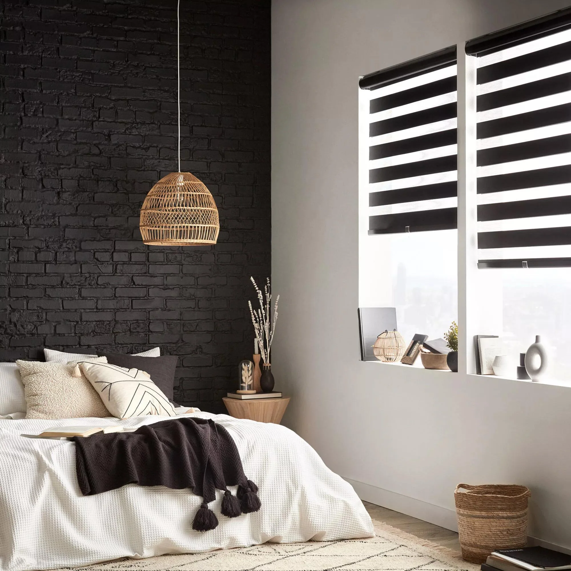 Black Cordless Sheer Shade - Image 3
