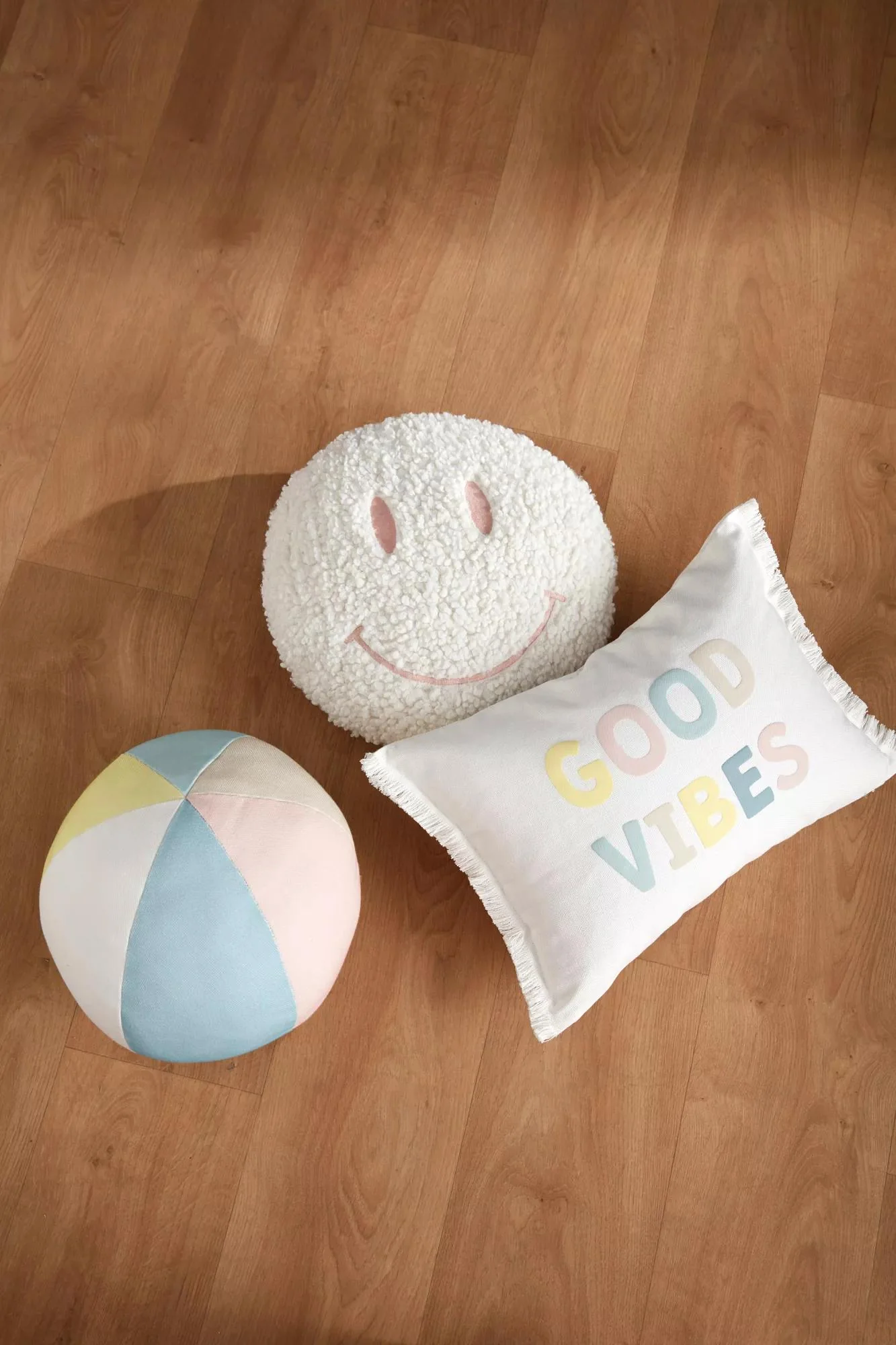Della Decorative Pillow - Image 17