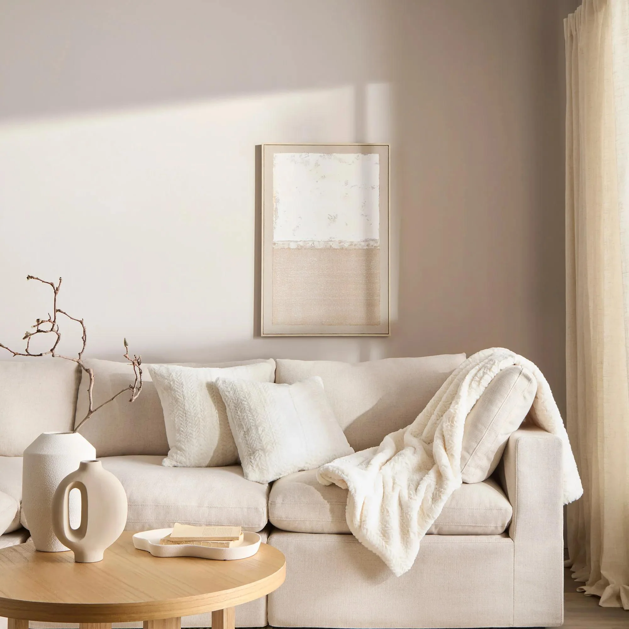 Off White Ellyn Faux Fur Throw - Image 2