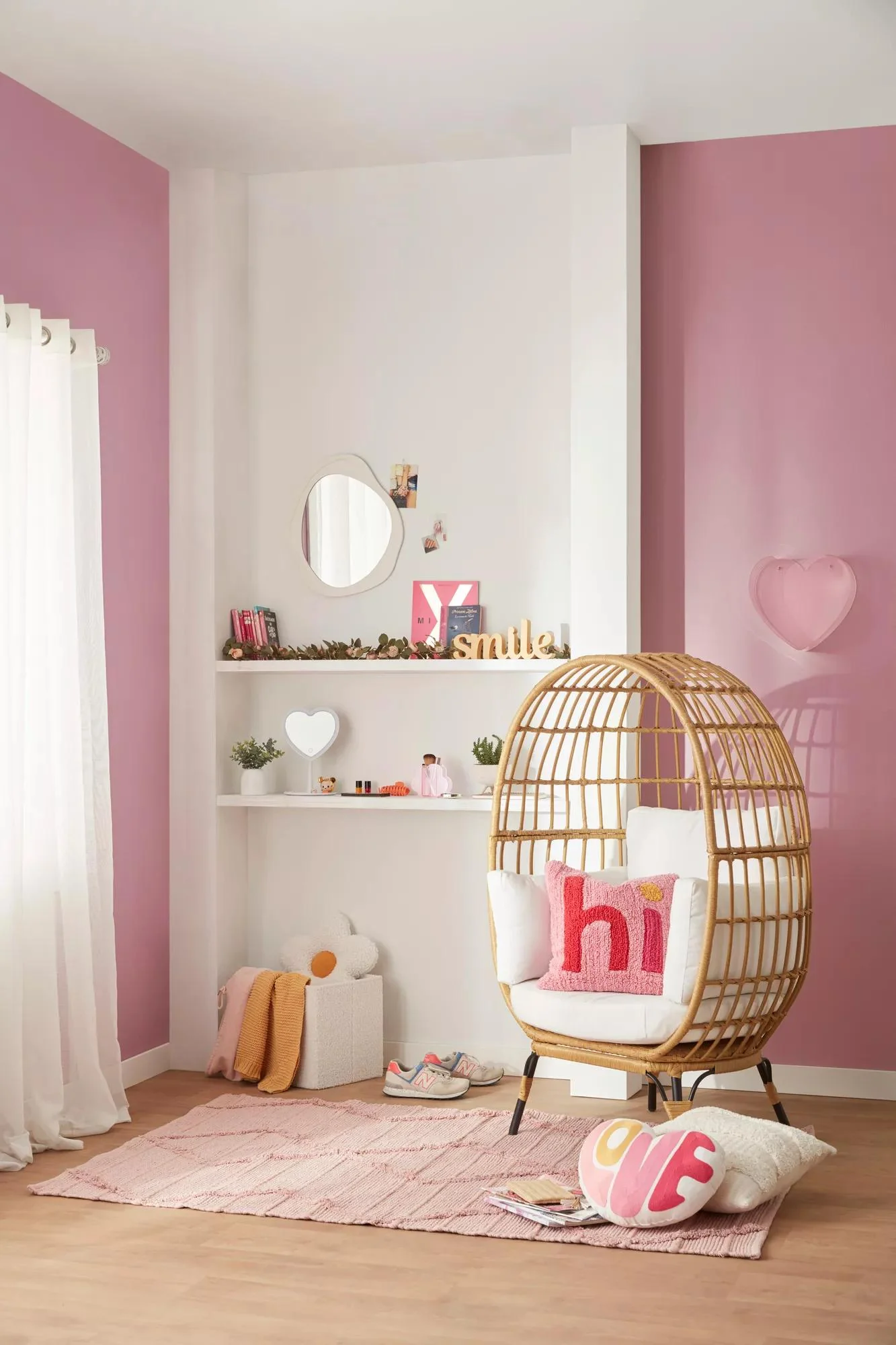 LED Heart-Shaped Table Mirror - Image 11