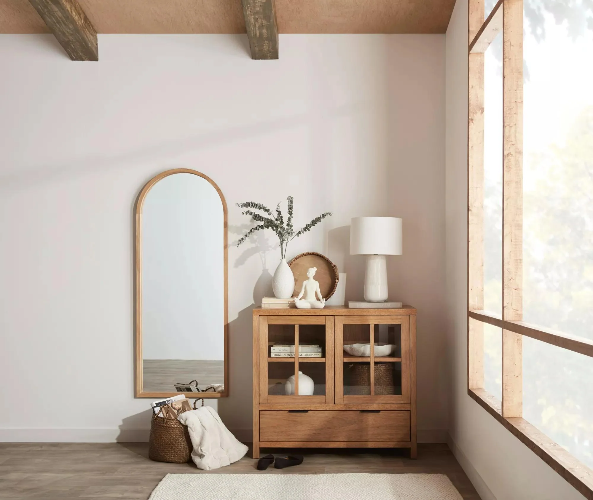 Full-Size Mirror with Wooden Arched Frame - Image 4