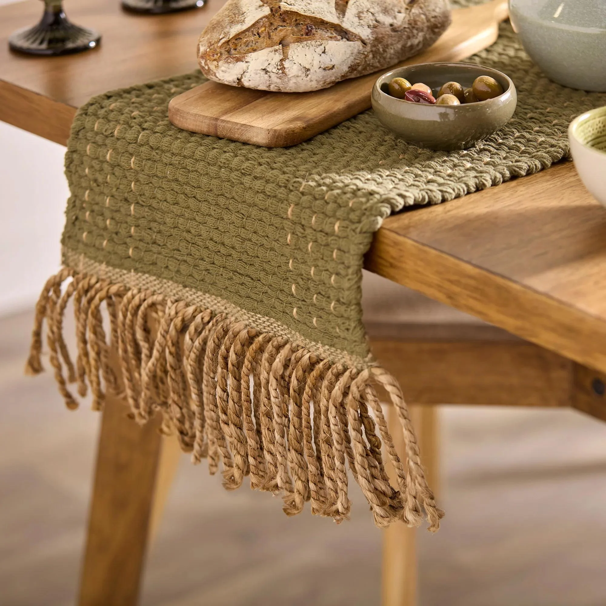 Green Table Runner - Image 2