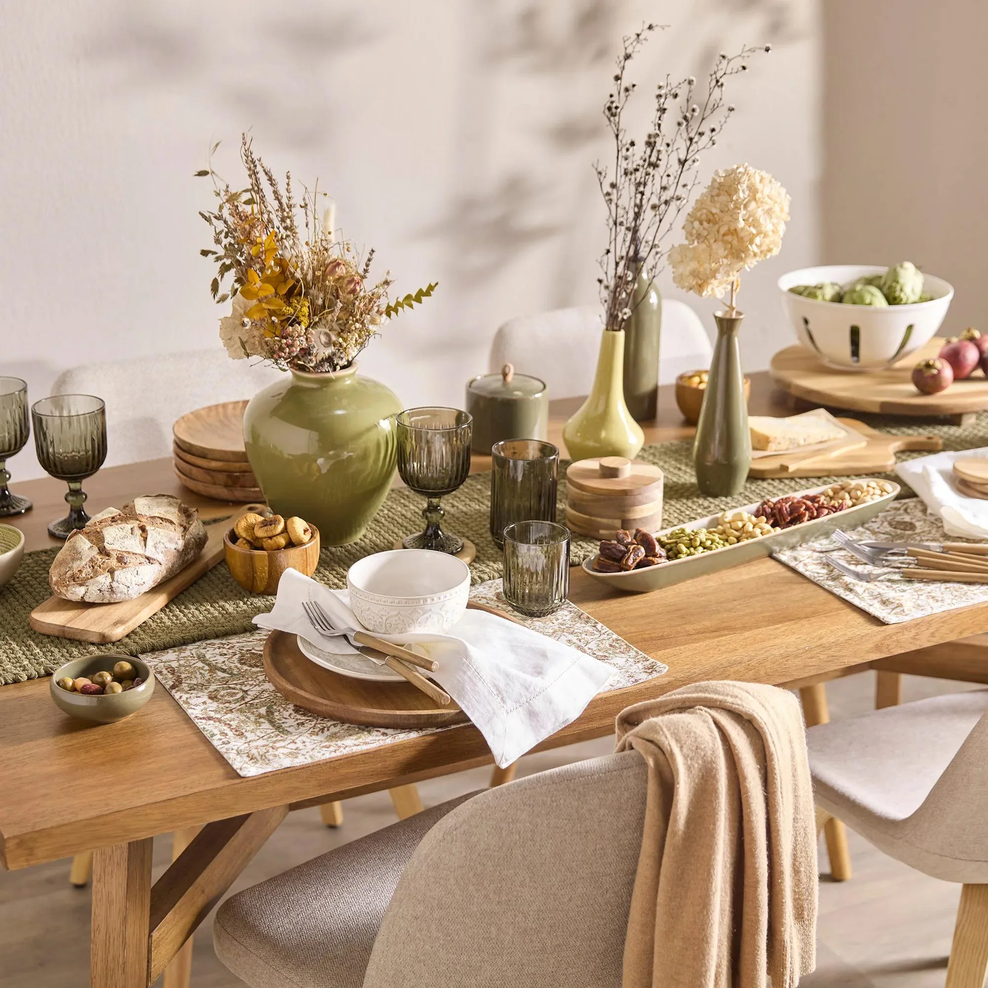 Green Table Runner - Image 3