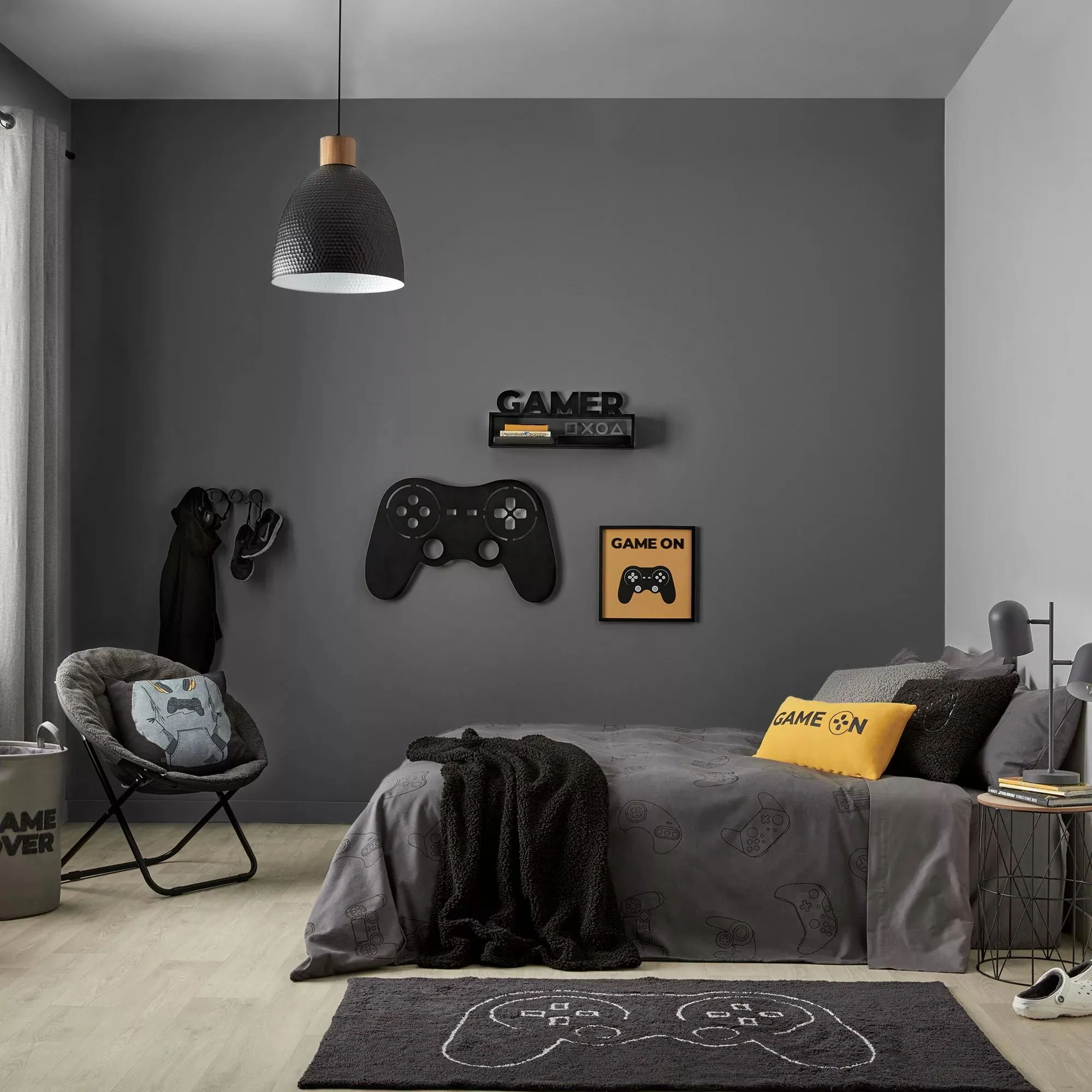 Grey Game On Hamper - Image 3