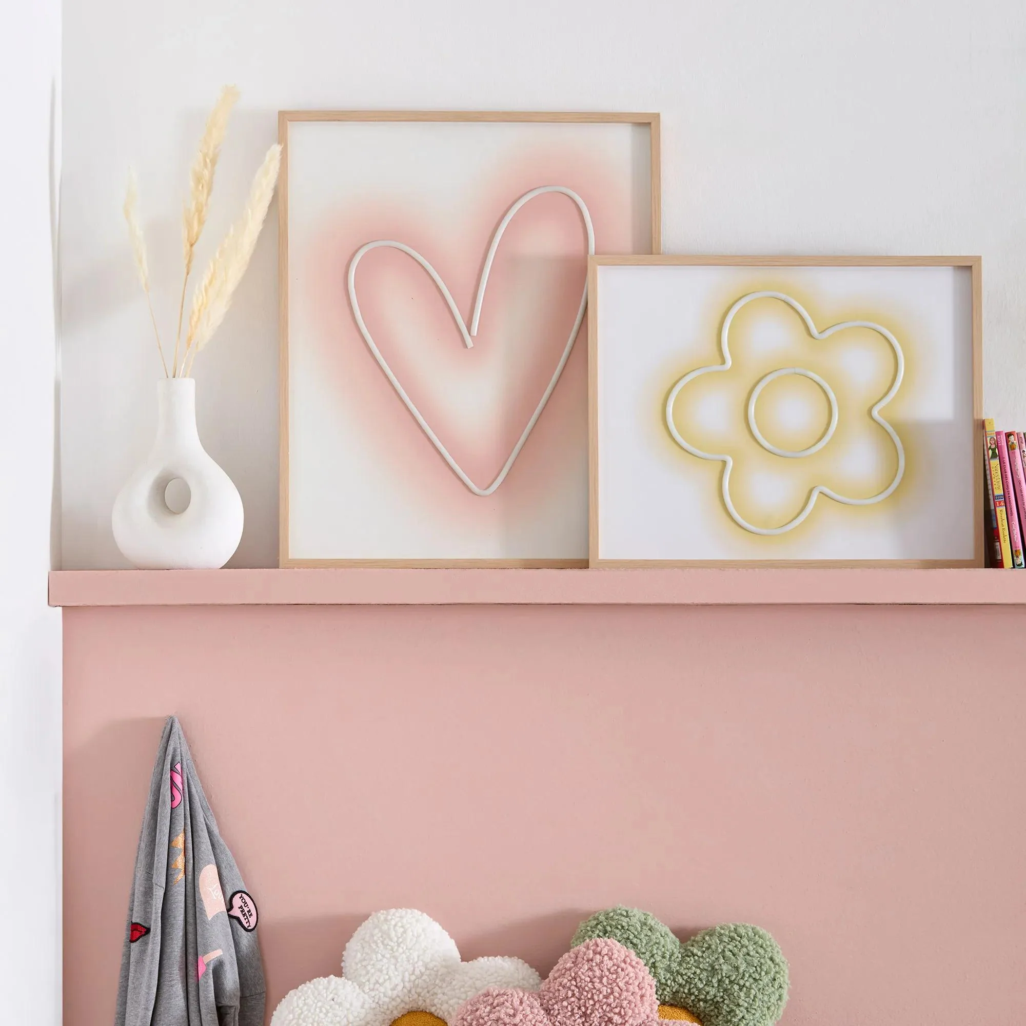 Heart Neon Light Wall Decor - Image 6