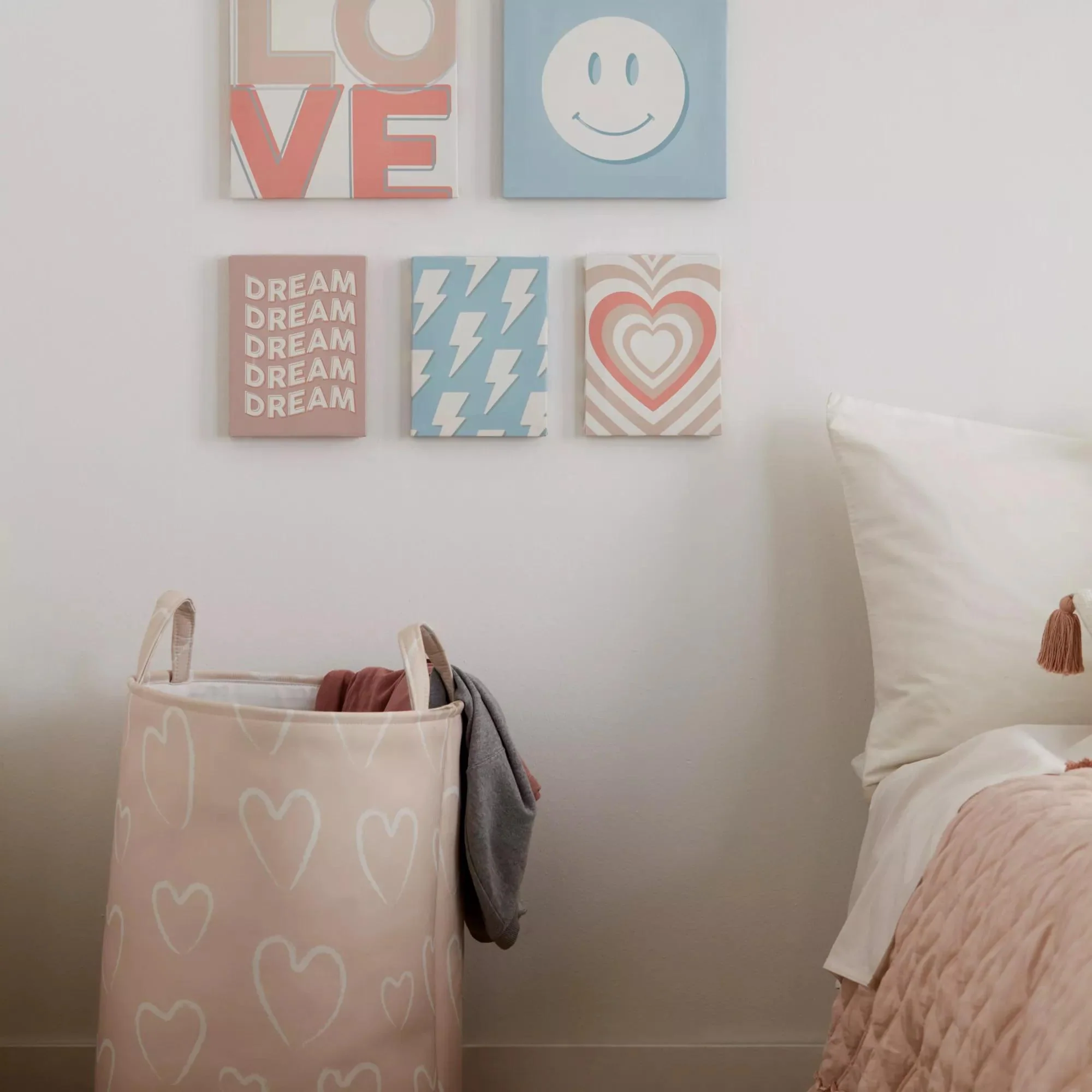 Heart Pattern Hamper - Image 6