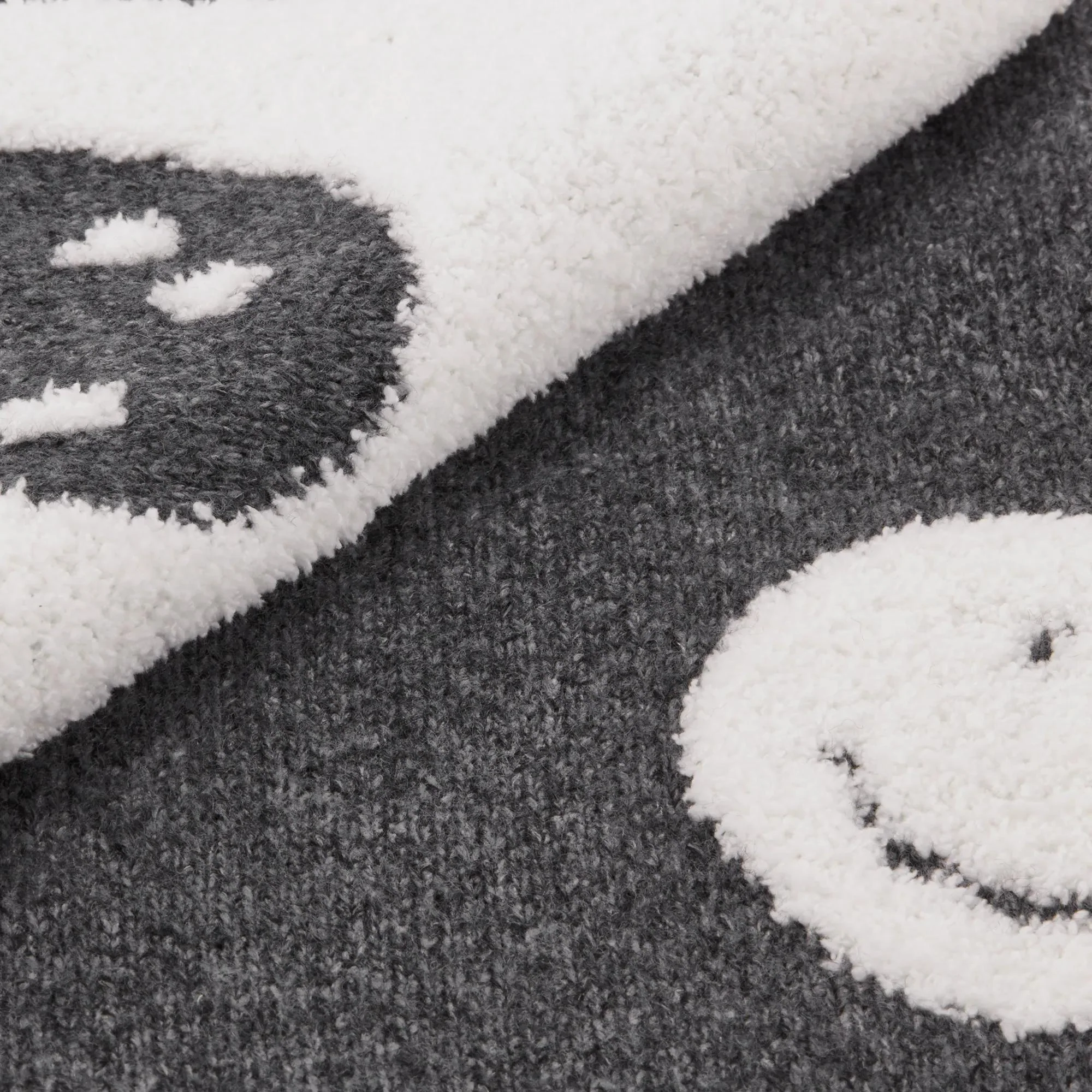 Hokke Happy Face Reversible Throw - Image 4