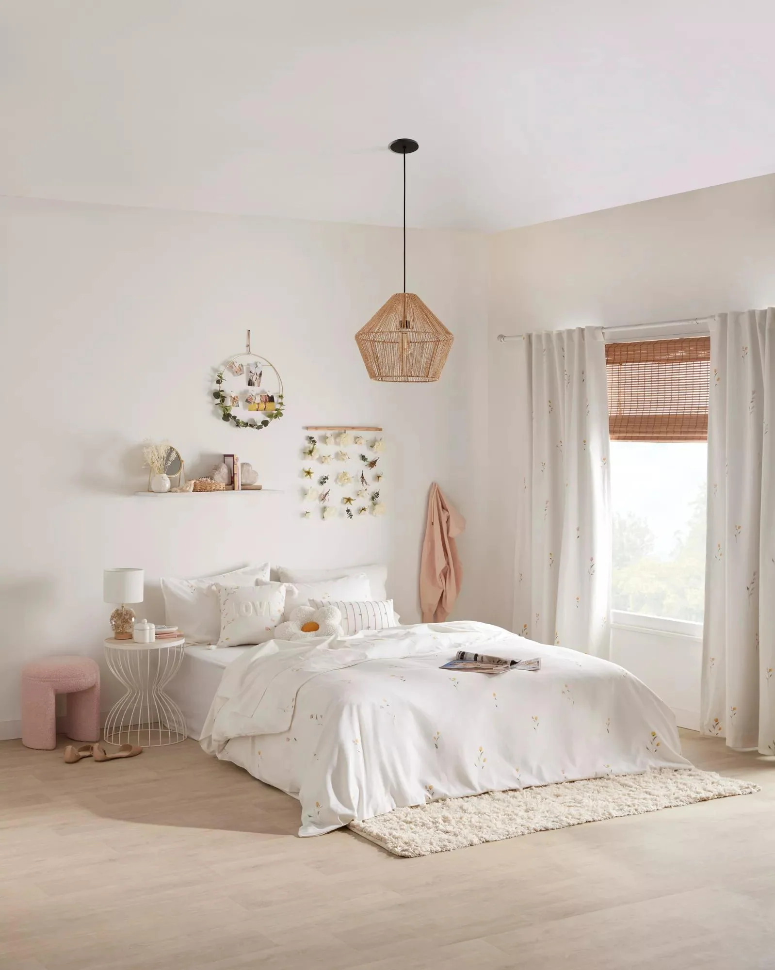 Dried Flowers Table Lamp - Image 14