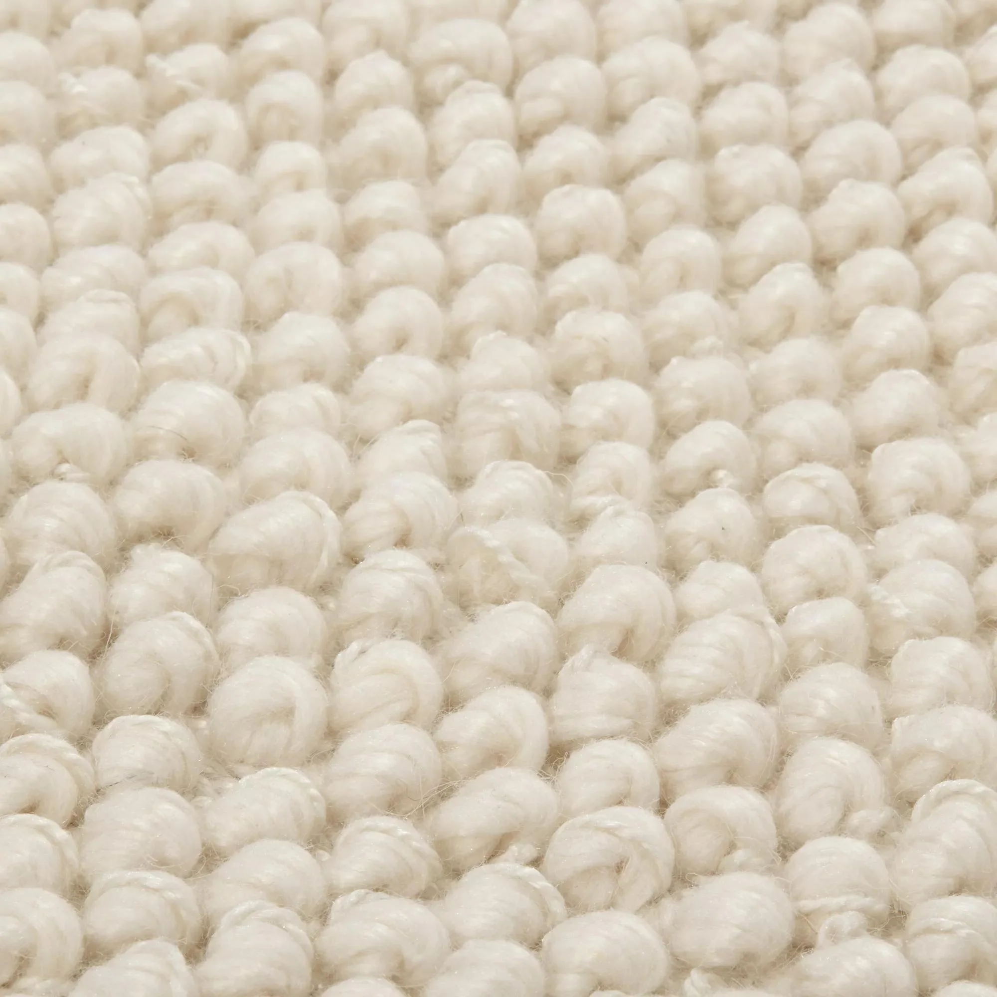 White Landric Polyester Rug - Image 3