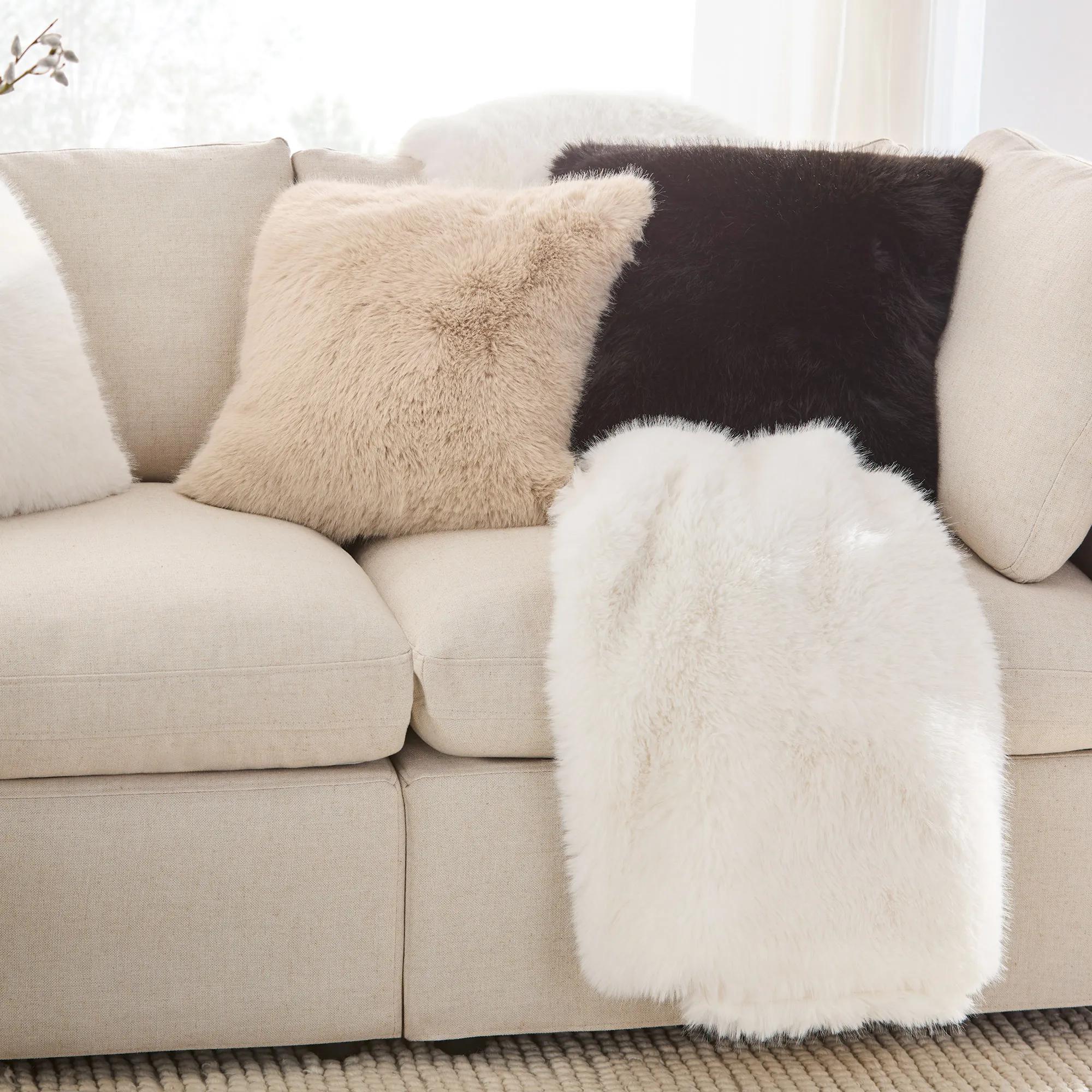Black Logan Faux Fur Throw - Image 4