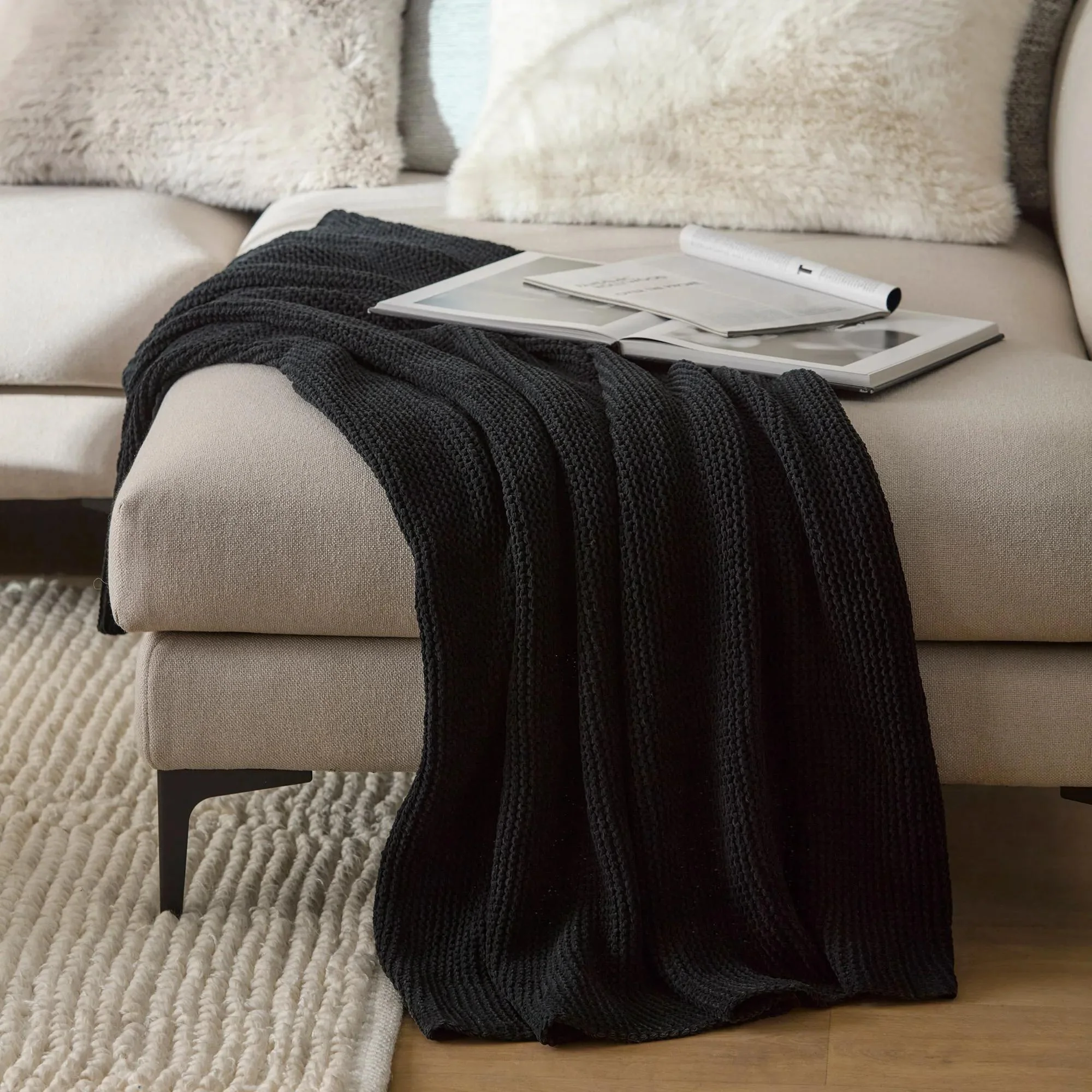 Black Lonny Woven Throw - Image 2