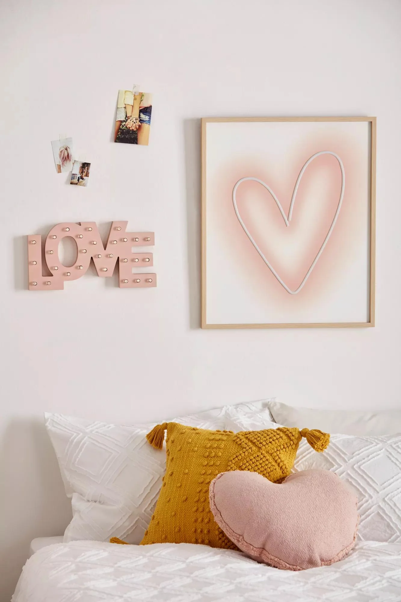 Heart Neon Light Wall Decor - Image 2