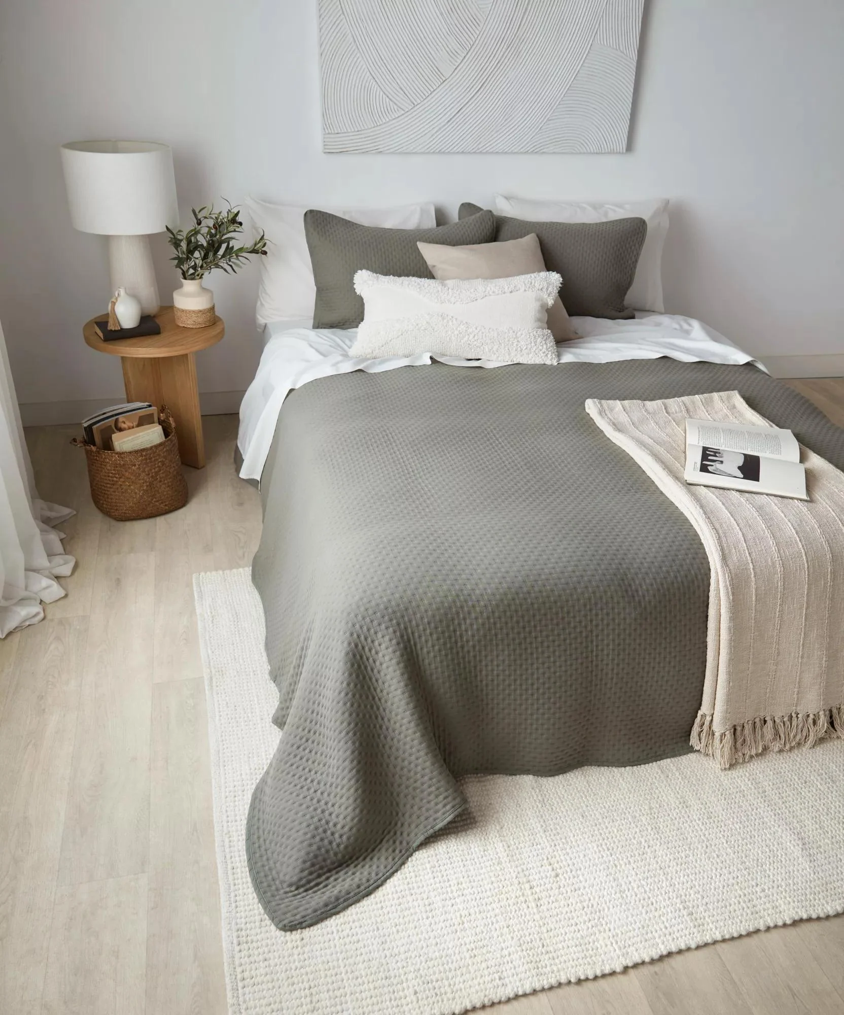 Green Nash Collection - 3-Piece Coverlet Set - Image 2