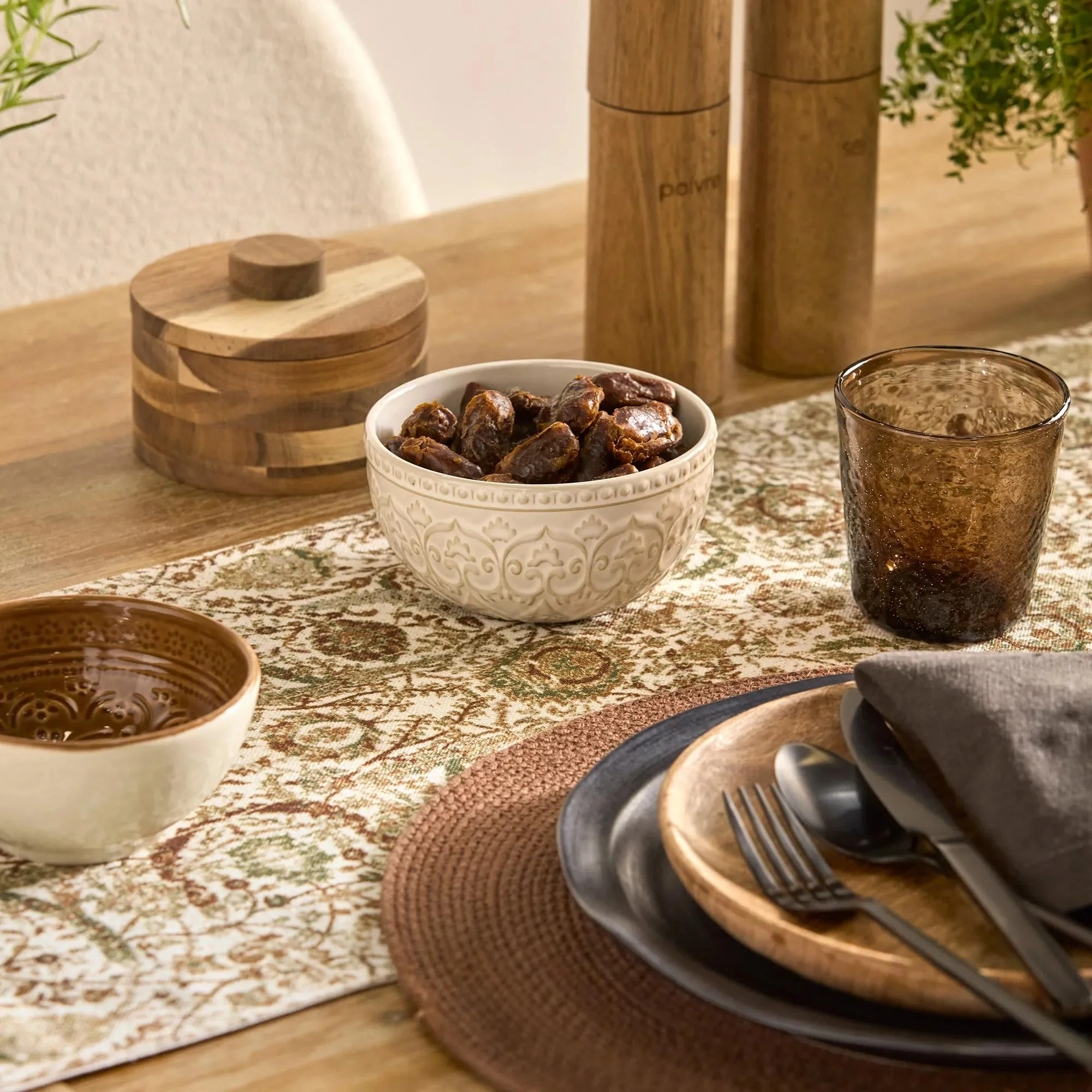 Pattern Table Runner - Image 6