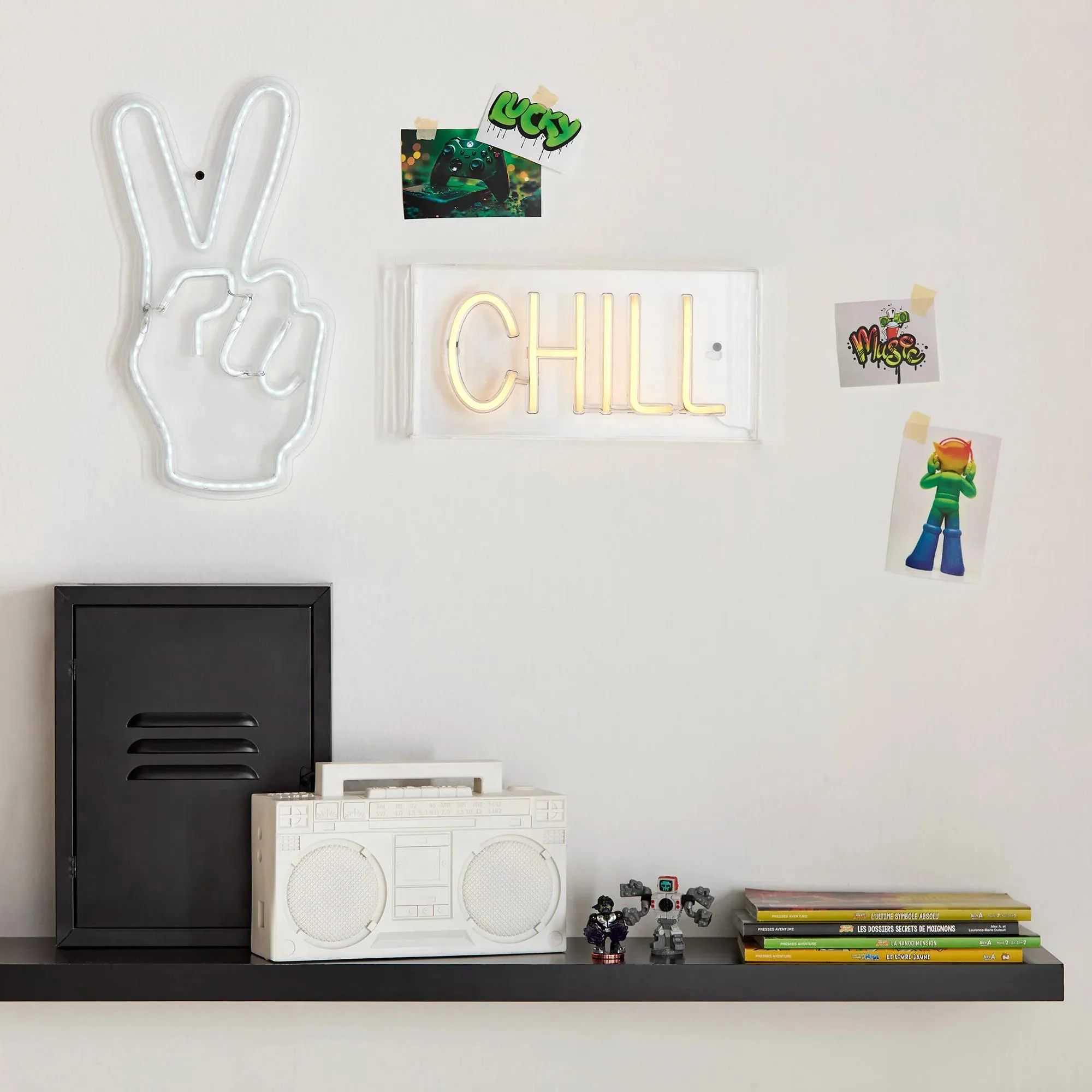 Peace Sign Neon Light Wall Decor - Image 4