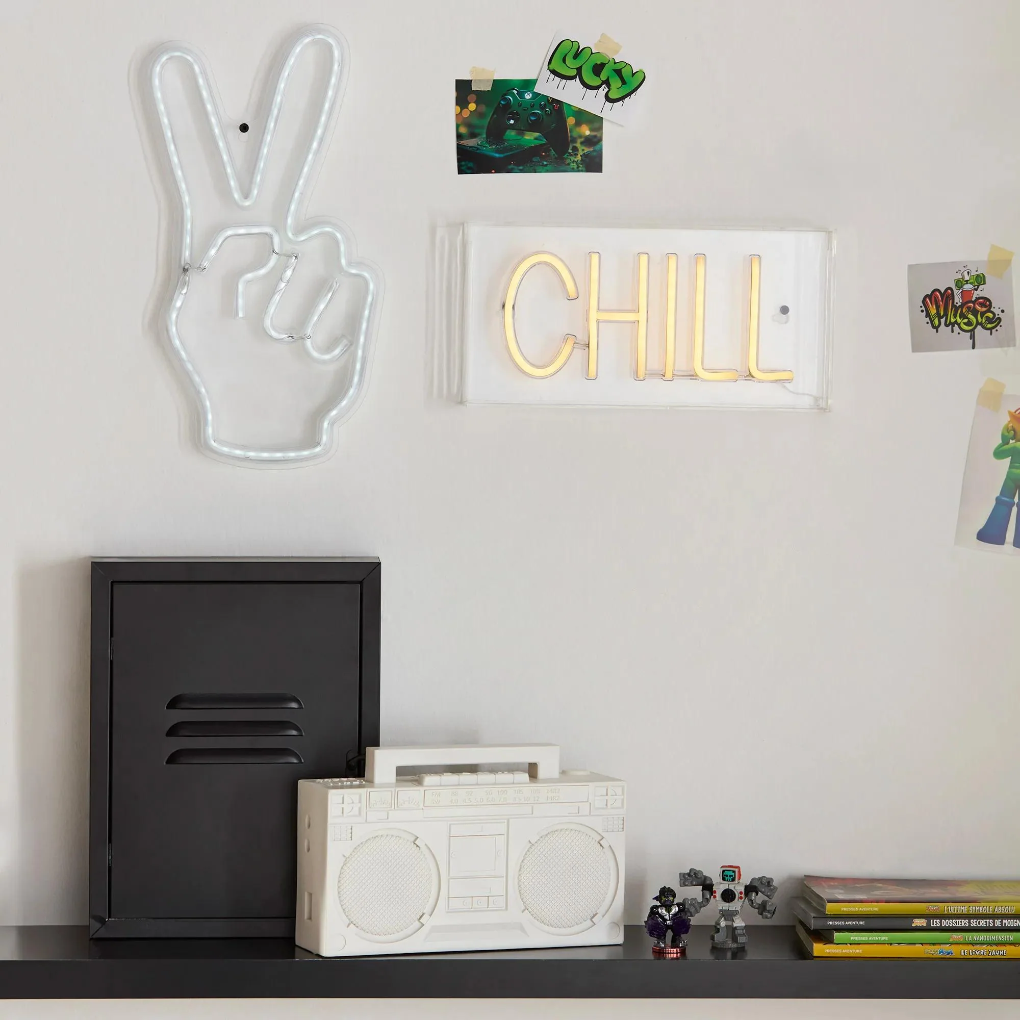 Peace Sign Neon Light Wall Decor - Image 5