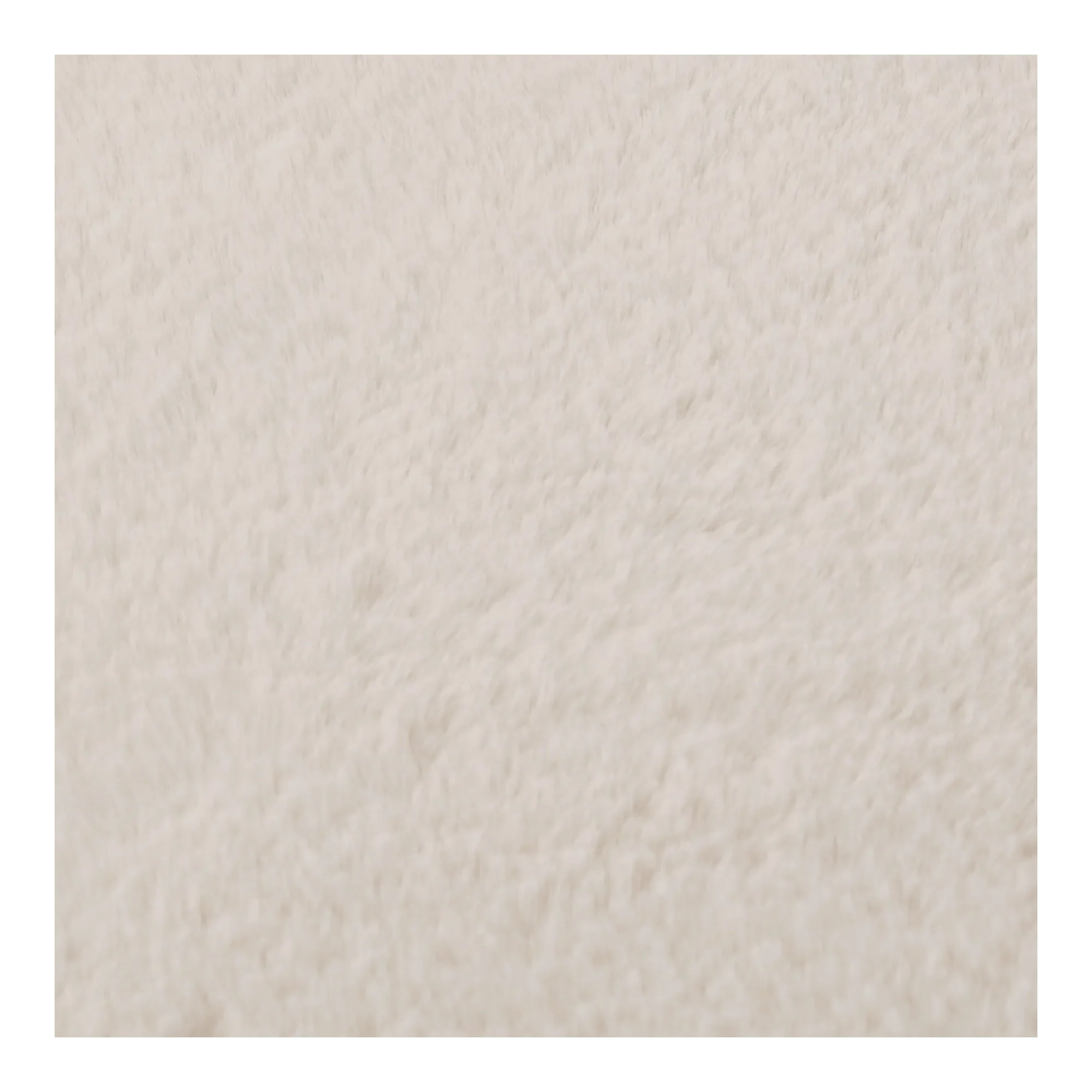 Scalloped Edge Faux Fur Rug - Image 3