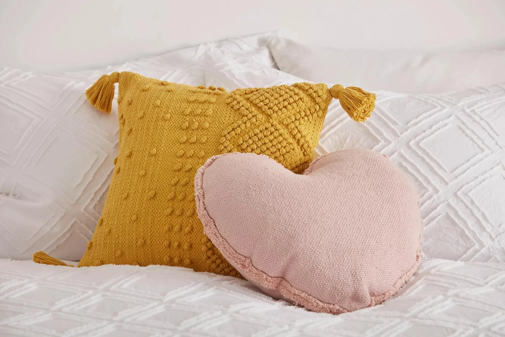 Sekka Heart-Shaped Decorative Pillow - Image 10