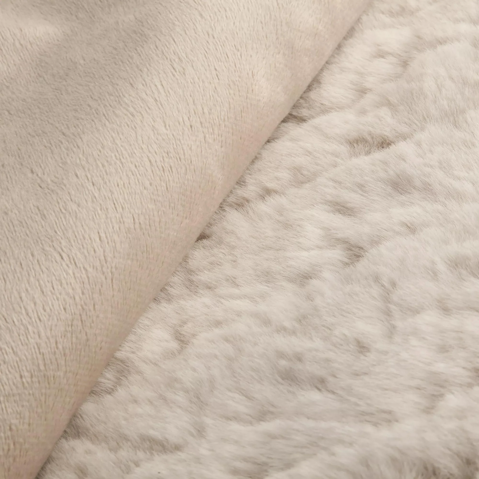 Oatmeal Sheep Faux Fur Throw - Image 7