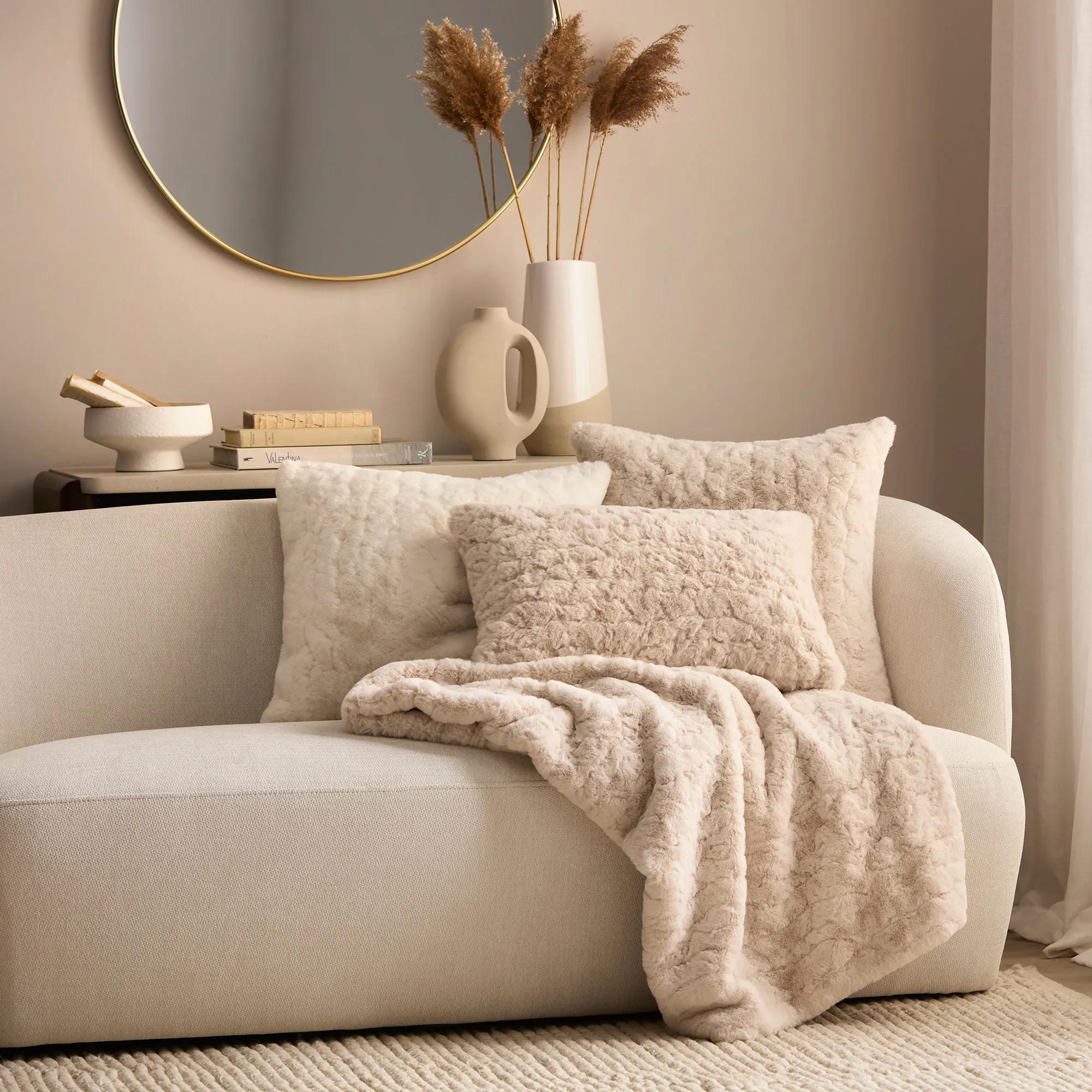 Oatmeal Sheep Faux Fur Throw - Image 3