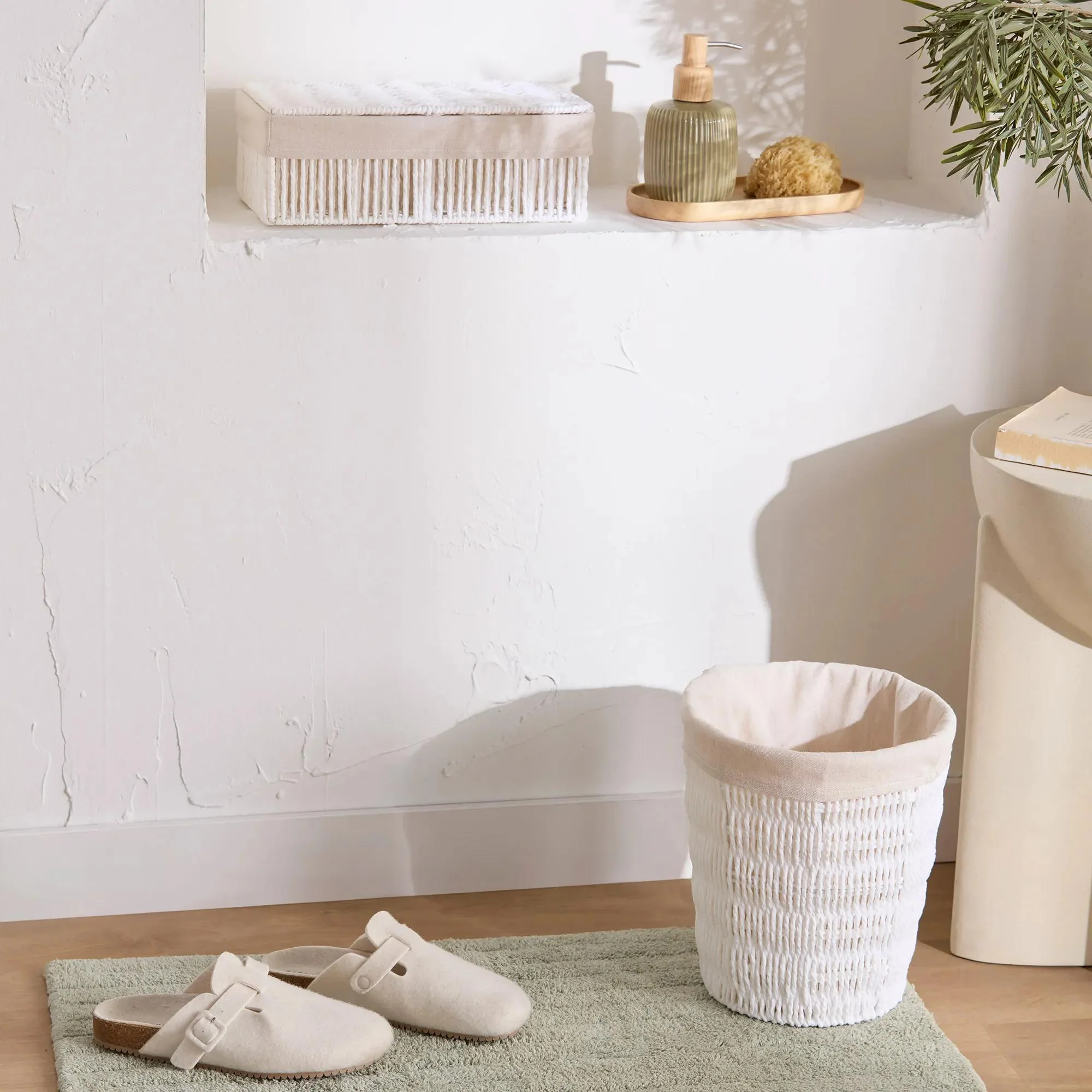 Soft and Absorbent Green Cotton Rug - Image 4