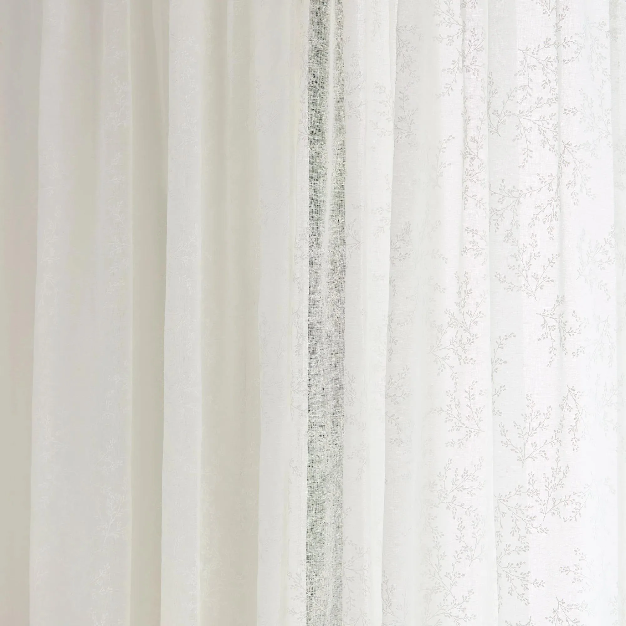 Tansy Sheer Curtain - Image 4