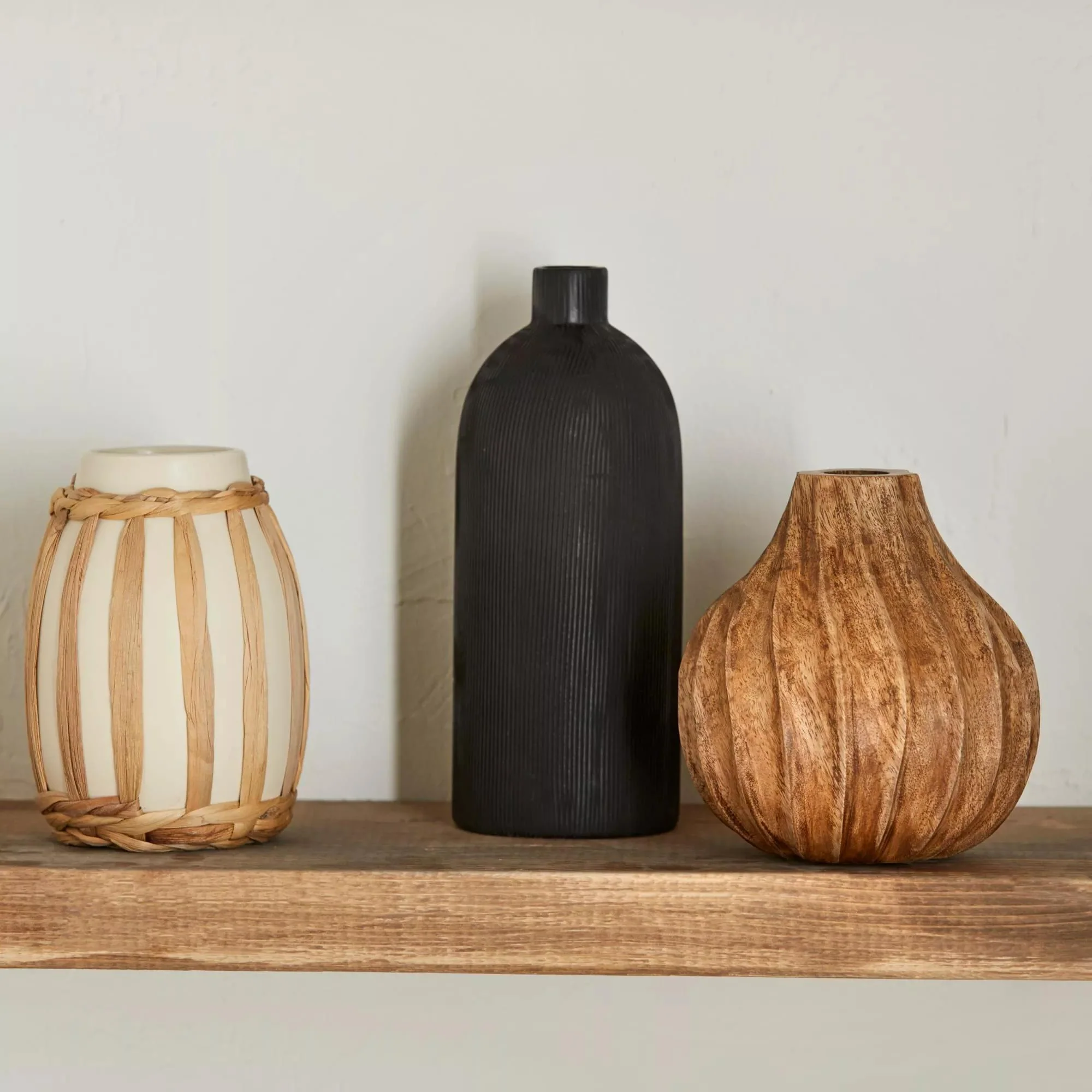 Textured Ceramic Bottle Vase - Image 4