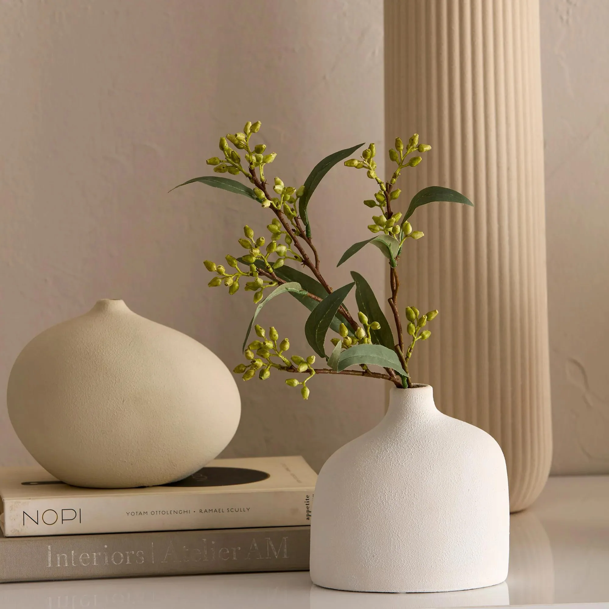 White Ceramic Table Vase - Image 4