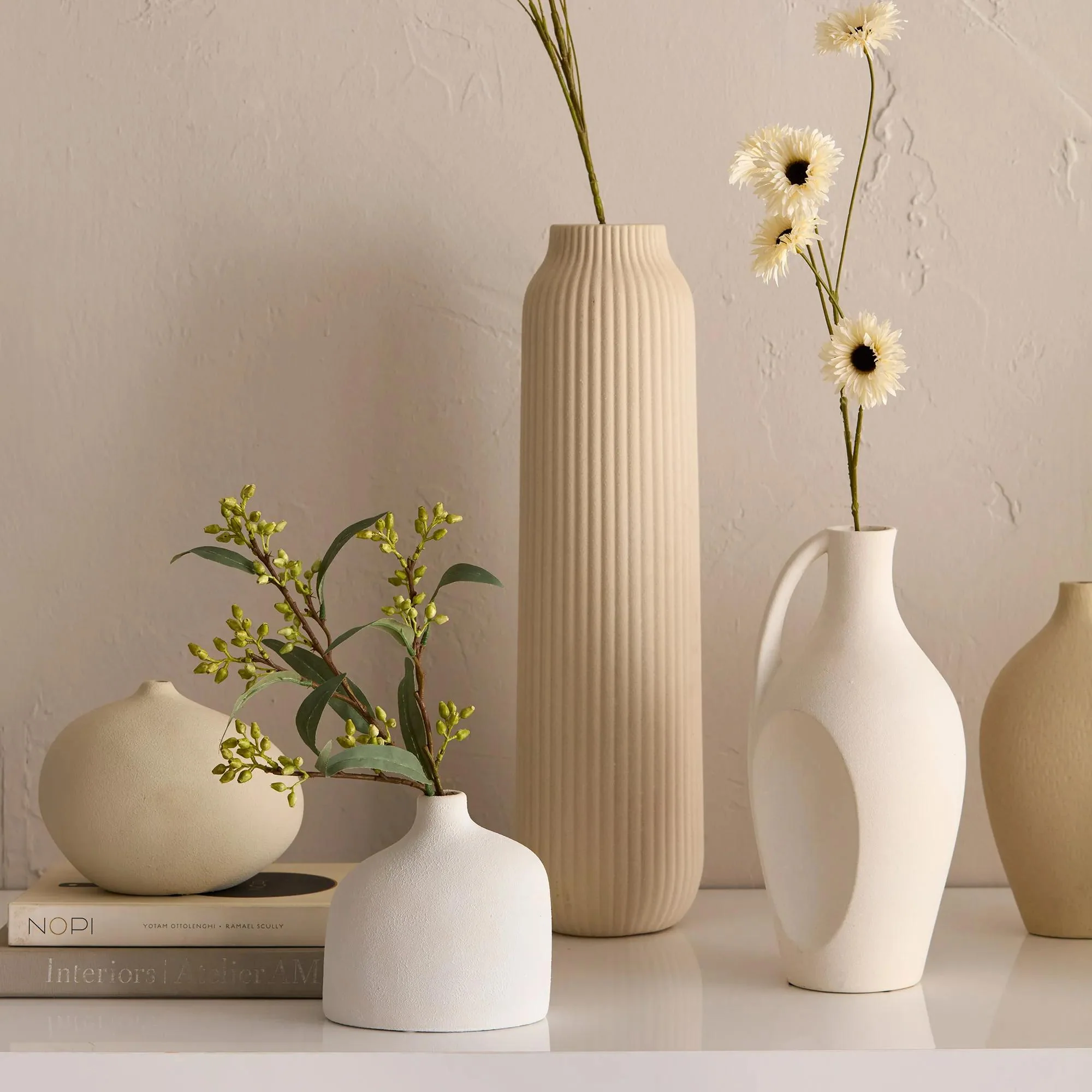 White Ceramic Table Vase - Image 5