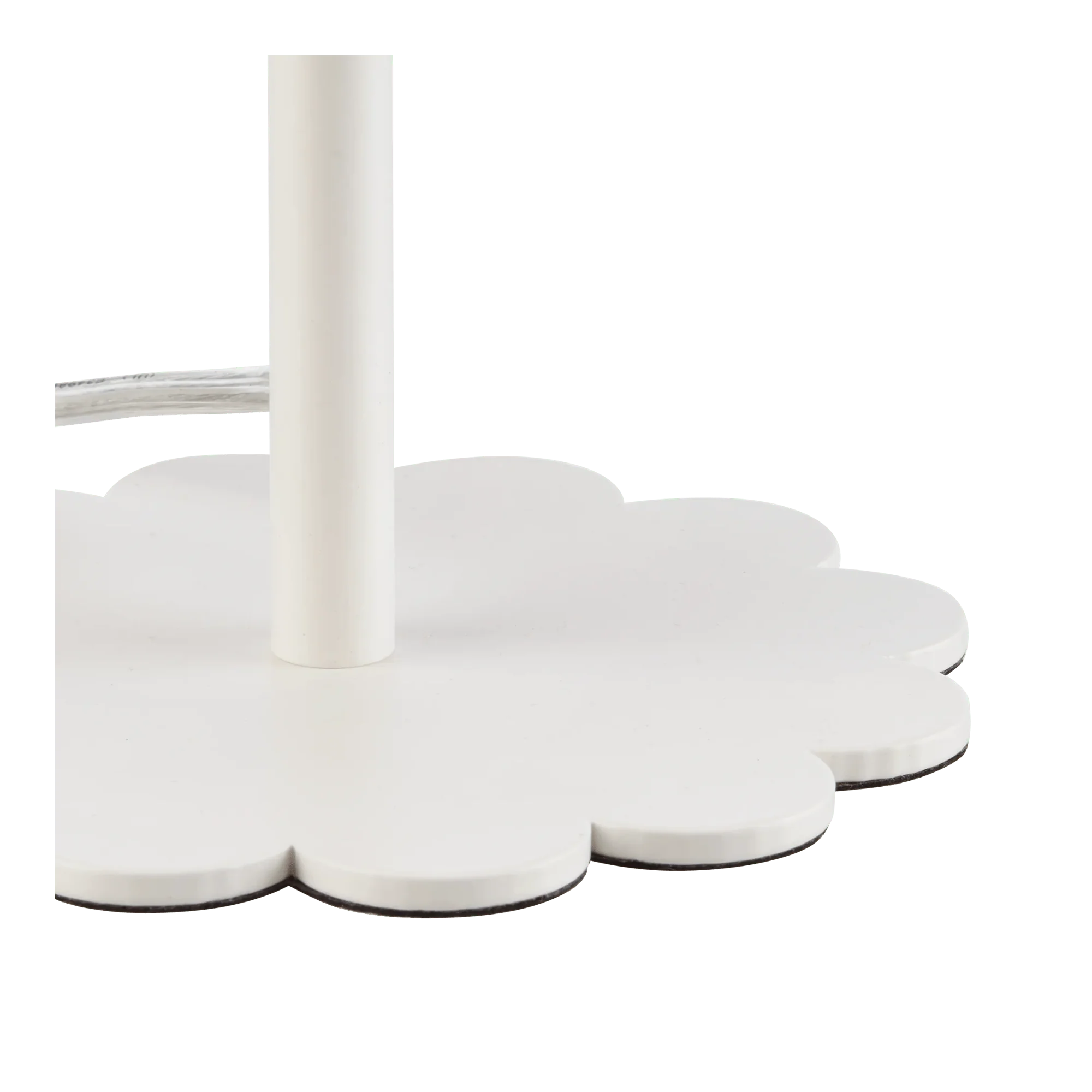 White Metal Scalloped Edge Table Lamp - Image 4