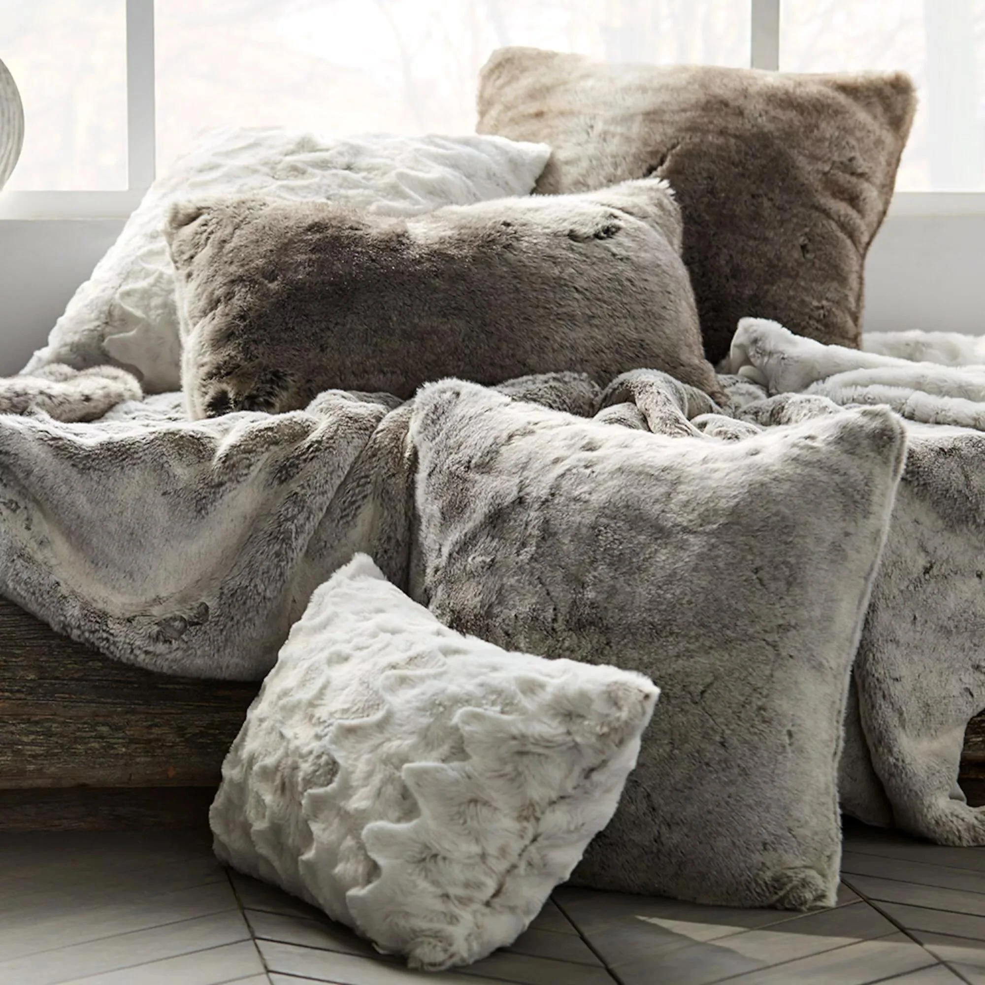 Wolf Faux Fur Decorative Lumbar Pillow - Image 6