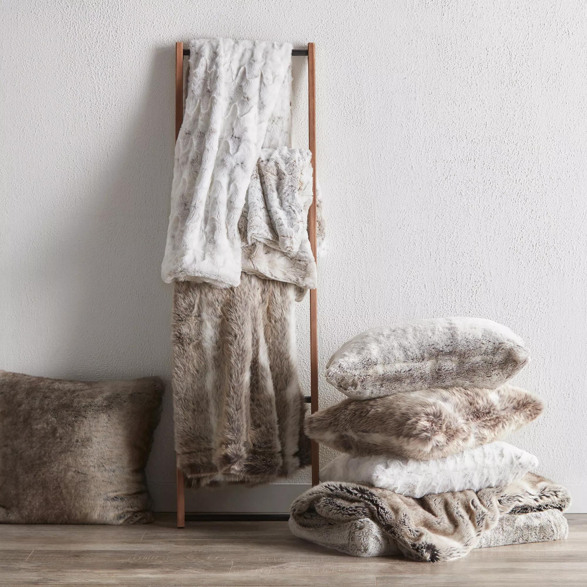 Wolf Faux Fur Throw - Image 4