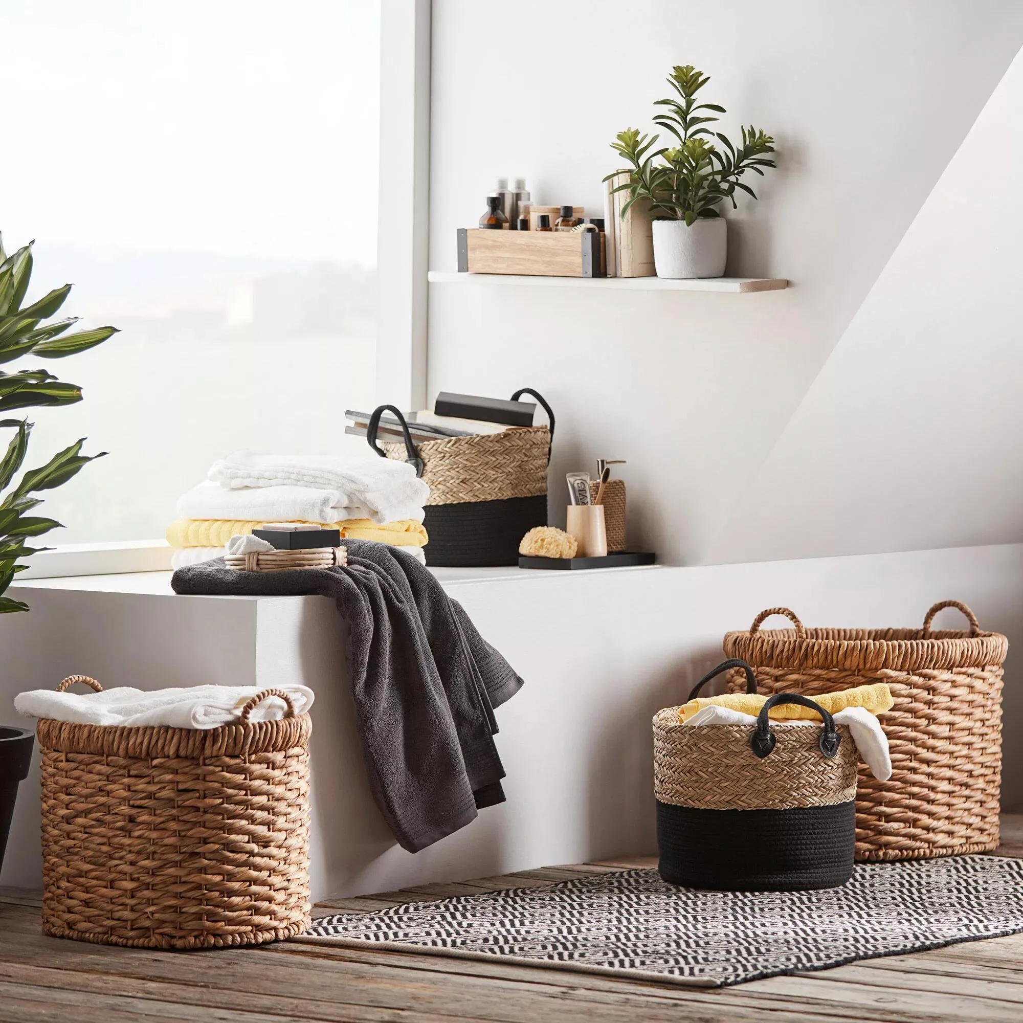 Woven Seagrass and Cotton Rope Basket - Image 3